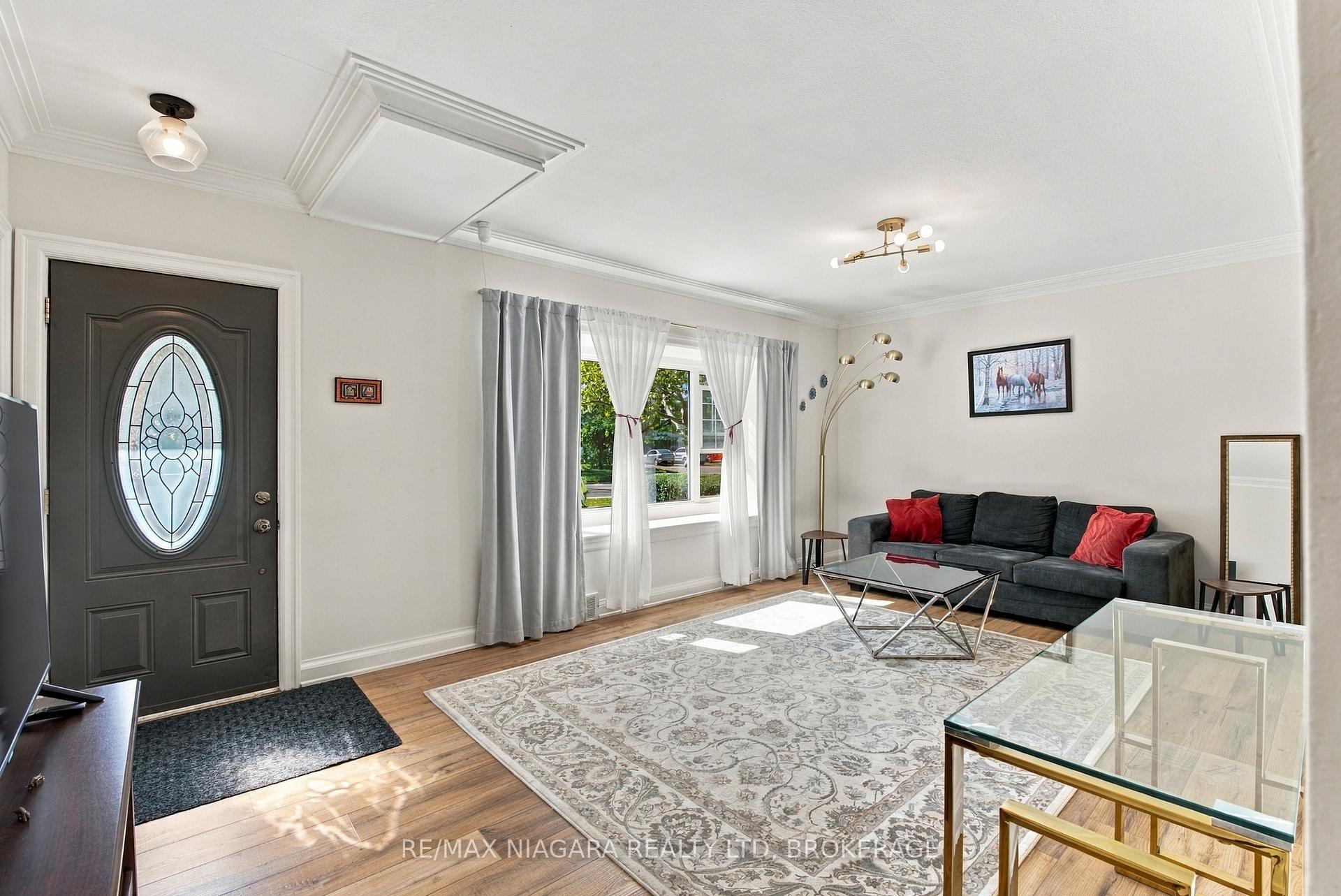 Photo 6 of 97 Glendale Avenue, St. Catharines, Glendale/Glenridge — HOMEH