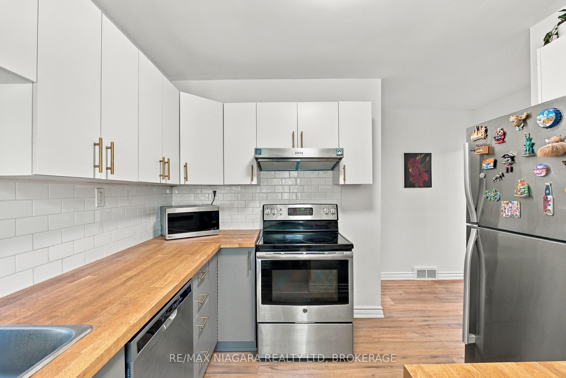 Photo 15 of 97 Glendale Avenue, St. Catharines, Glendale/Glenridge — HOMEH