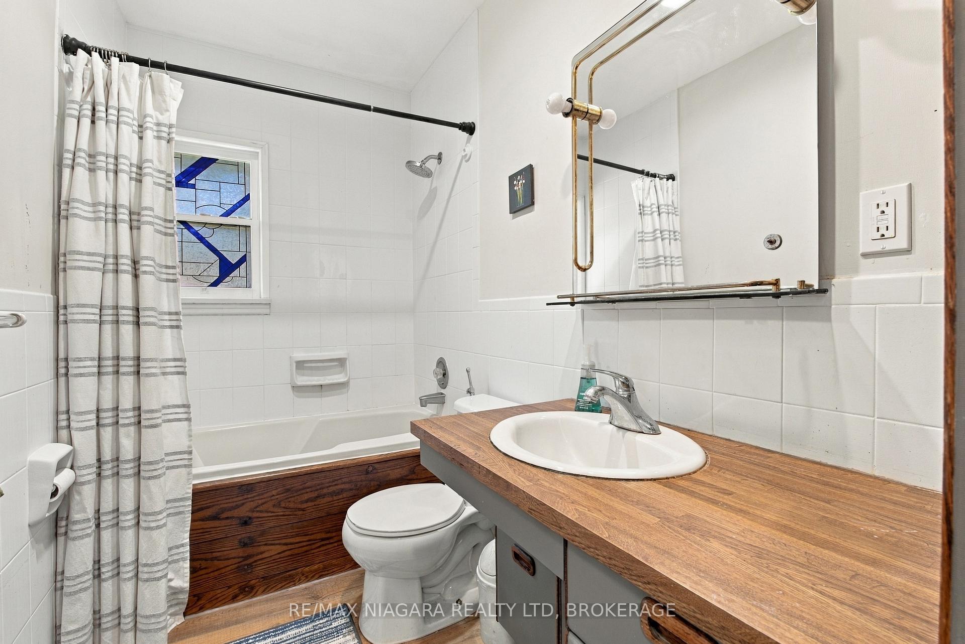Photo 21 of 97 Glendale Avenue, St. Catharines, Glendale/Glenridge — HOMEH