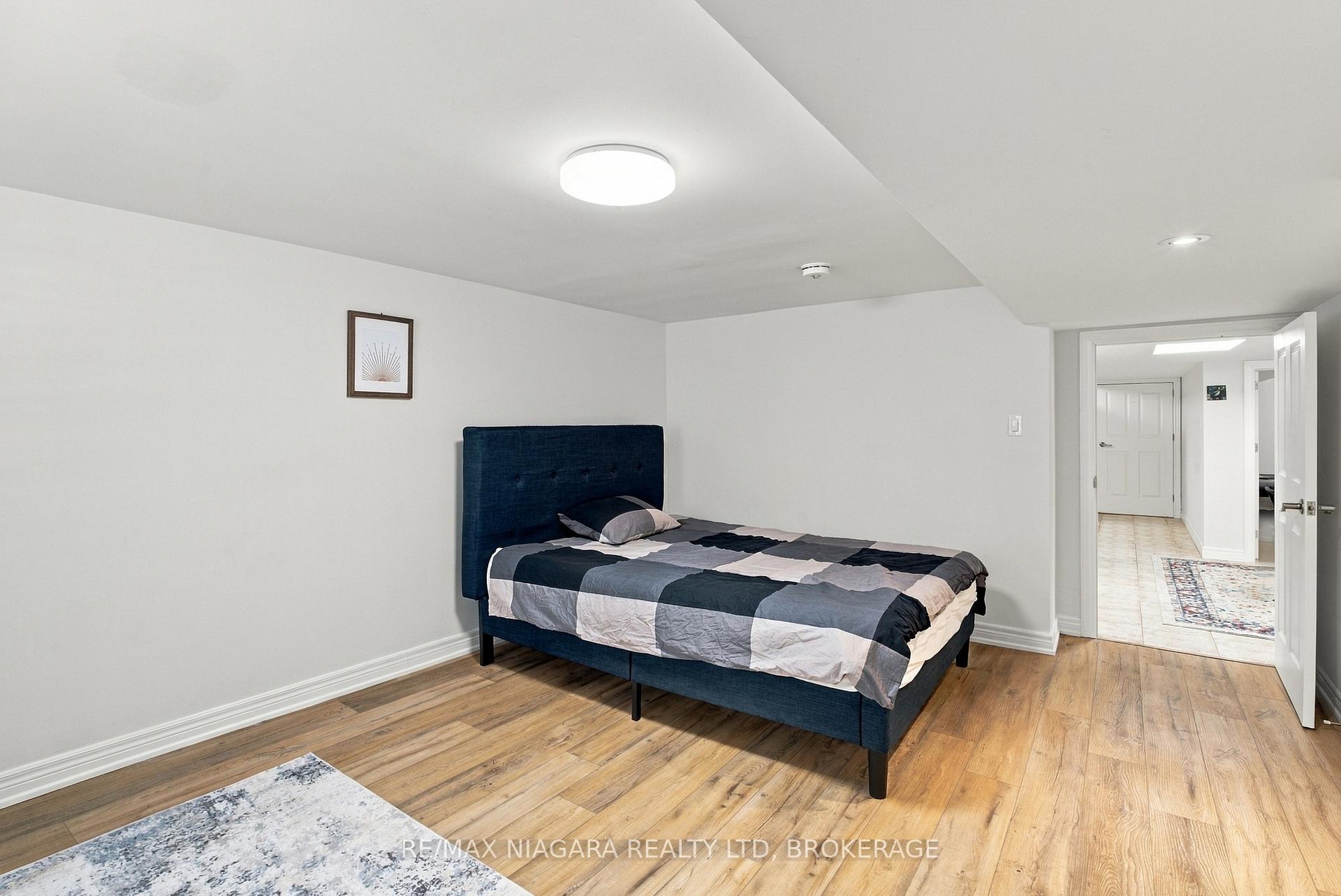 Photo 32 of 97 Glendale Avenue, St. Catharines, Glendale/Glenridge — HOMEH