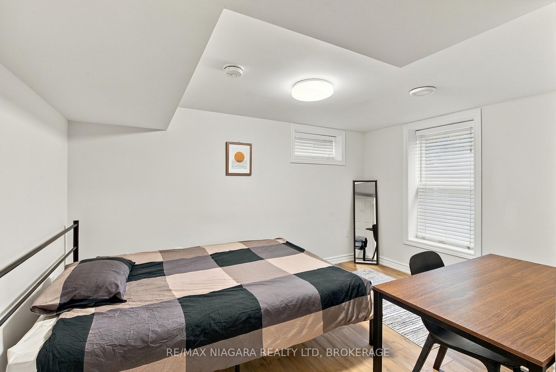 Photo 33 of 97 Glendale Avenue, St. Catharines, Glendale/Glenridge — HOMEH