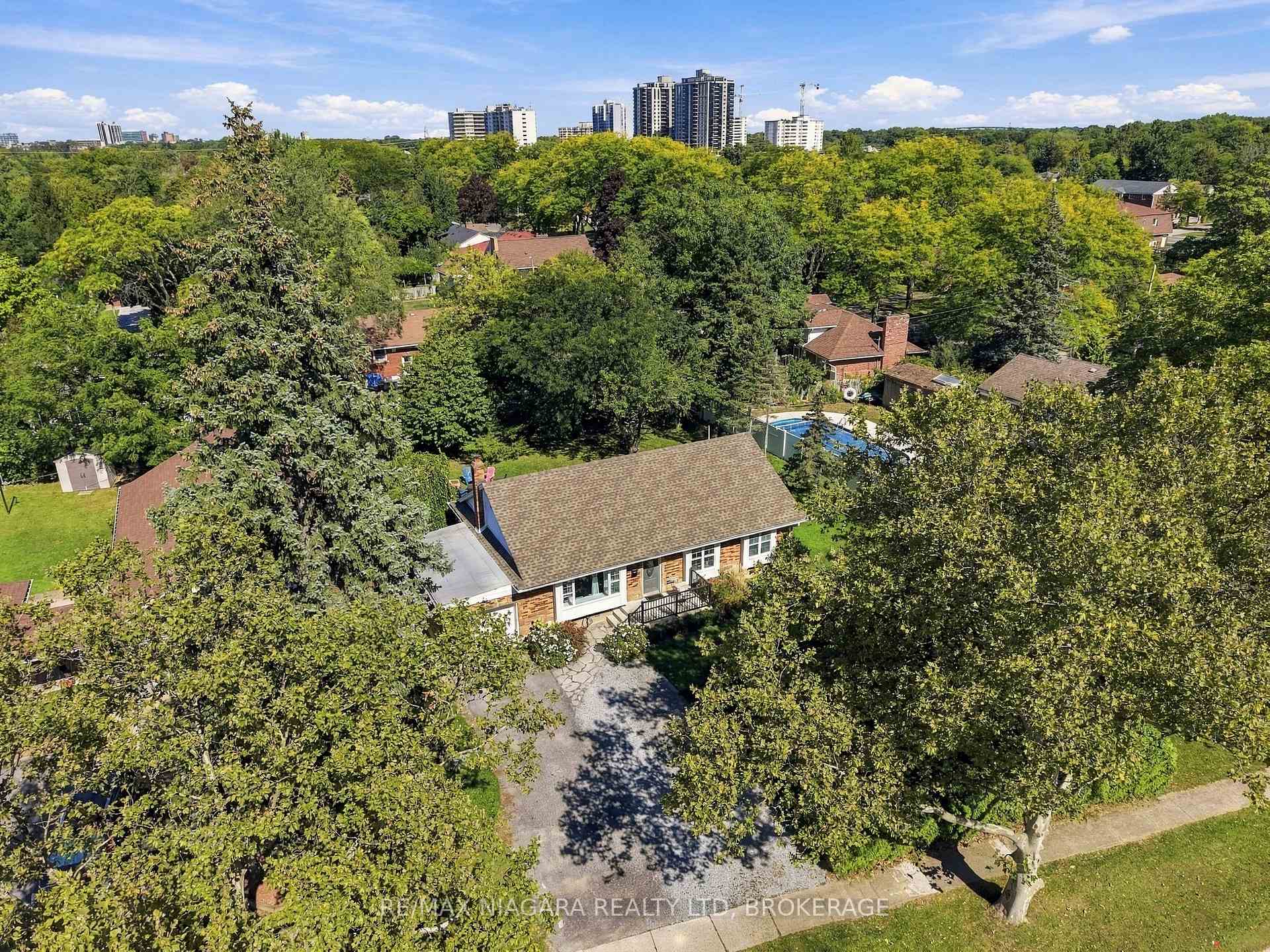 Photo 43 of 97 Glendale Avenue, St. Catharines, Glendale/Glenridge — HOMEH