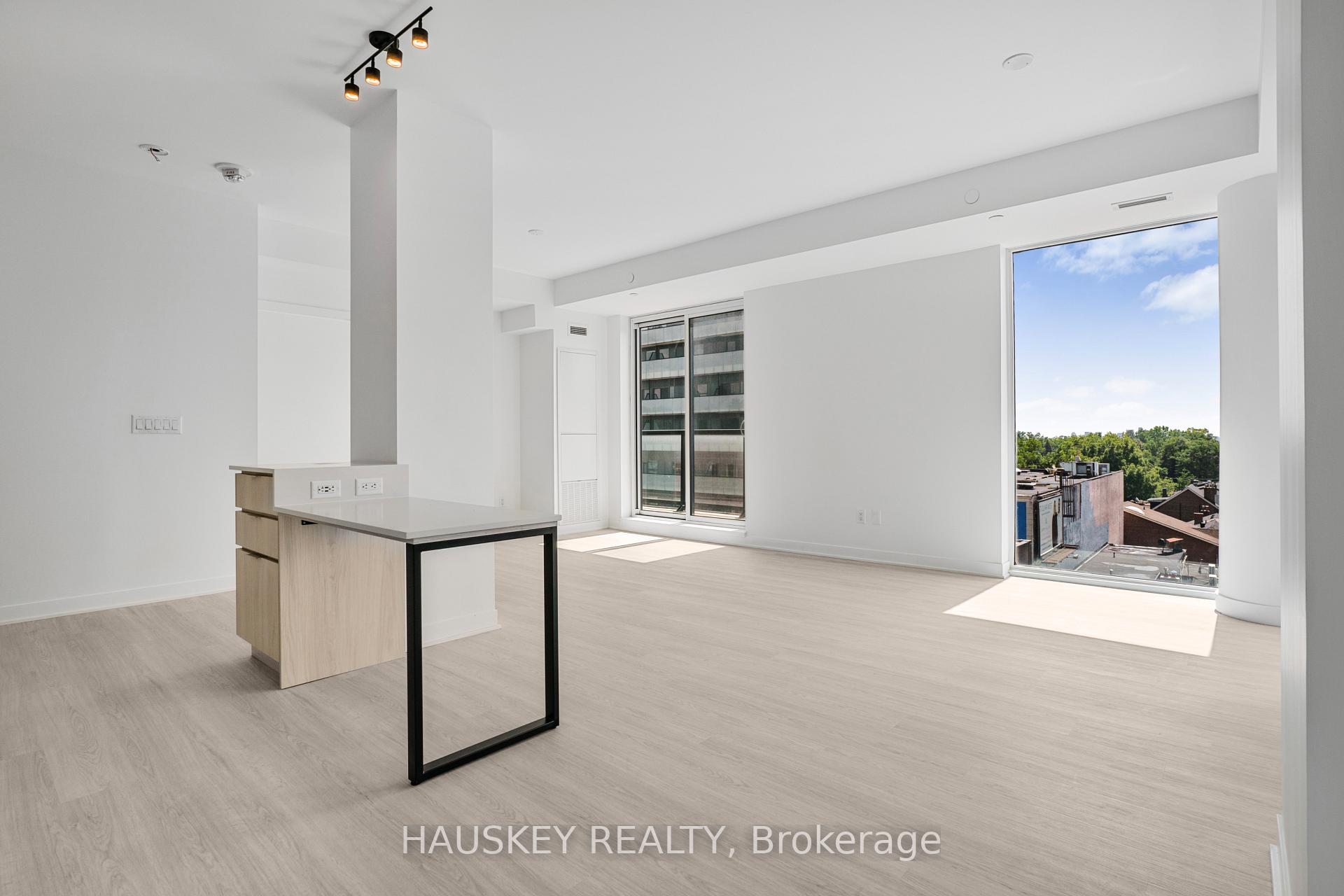 Photo 10 of Unit 508, 185 Alberta Avenue, Toronto, Oakwood Village — HOMEH