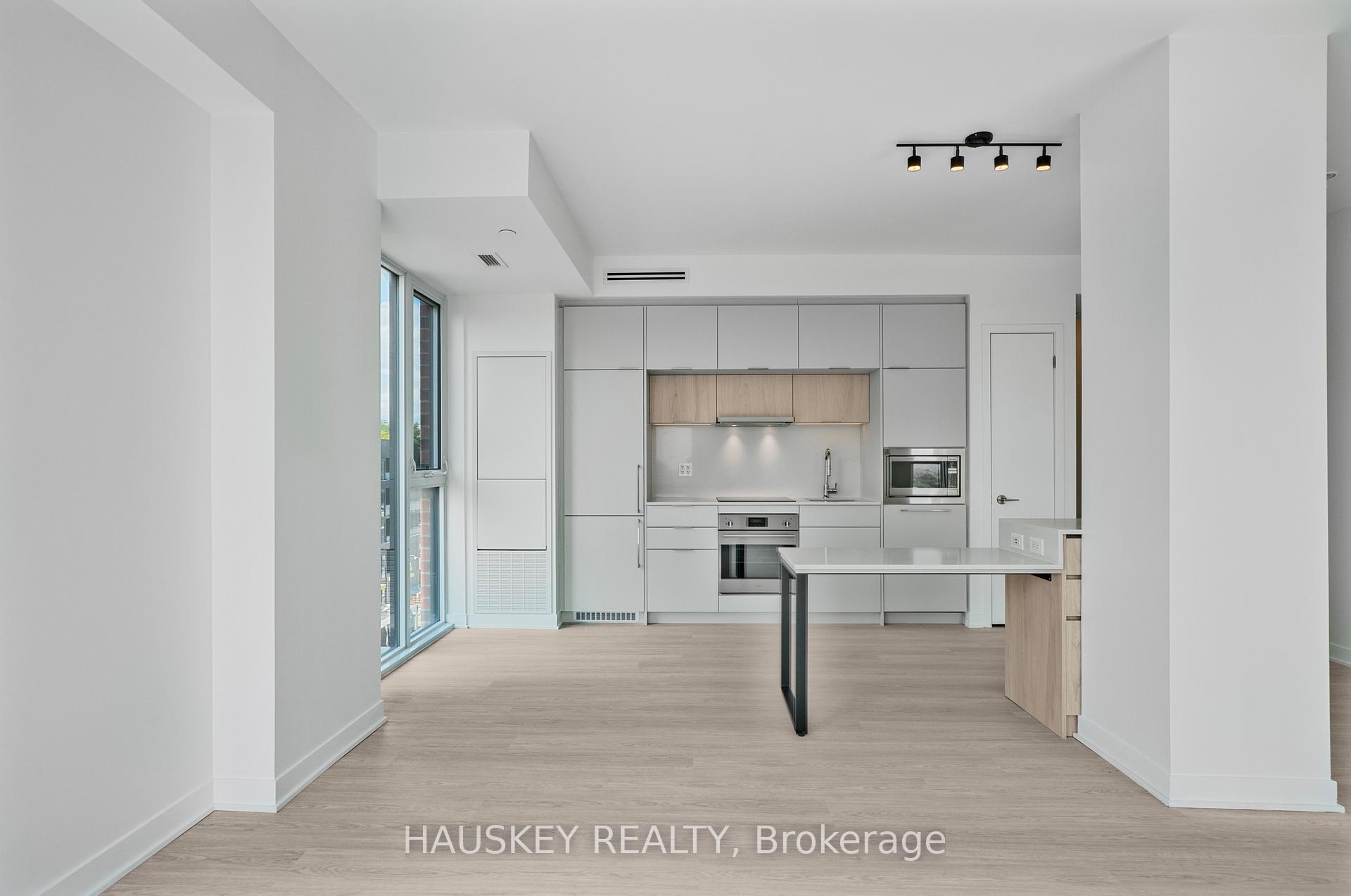 Photo 12 of Unit 508, 185 Alberta Avenue, Toronto, Oakwood Village — HOMEH