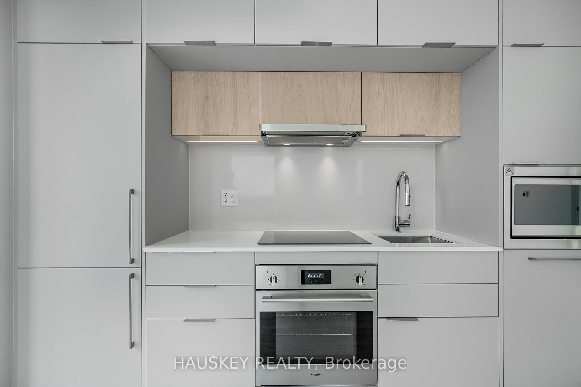 Photo 14 of Unit 508, 185 Alberta Avenue, Toronto, Oakwood Village — HOMEH