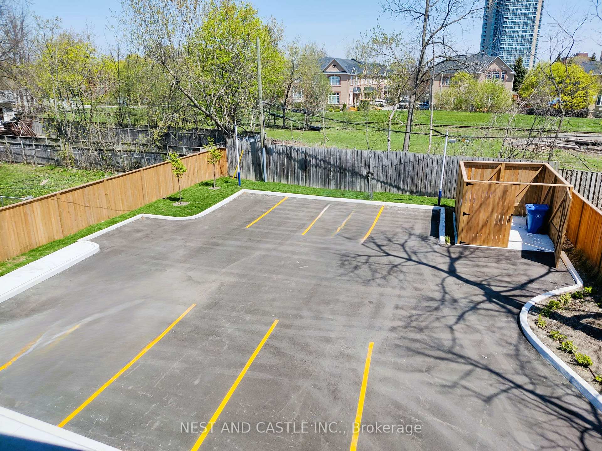 Photo 3 of Unit 2, 20 West Street, Brampton, Downtown Brampton — HOMEH