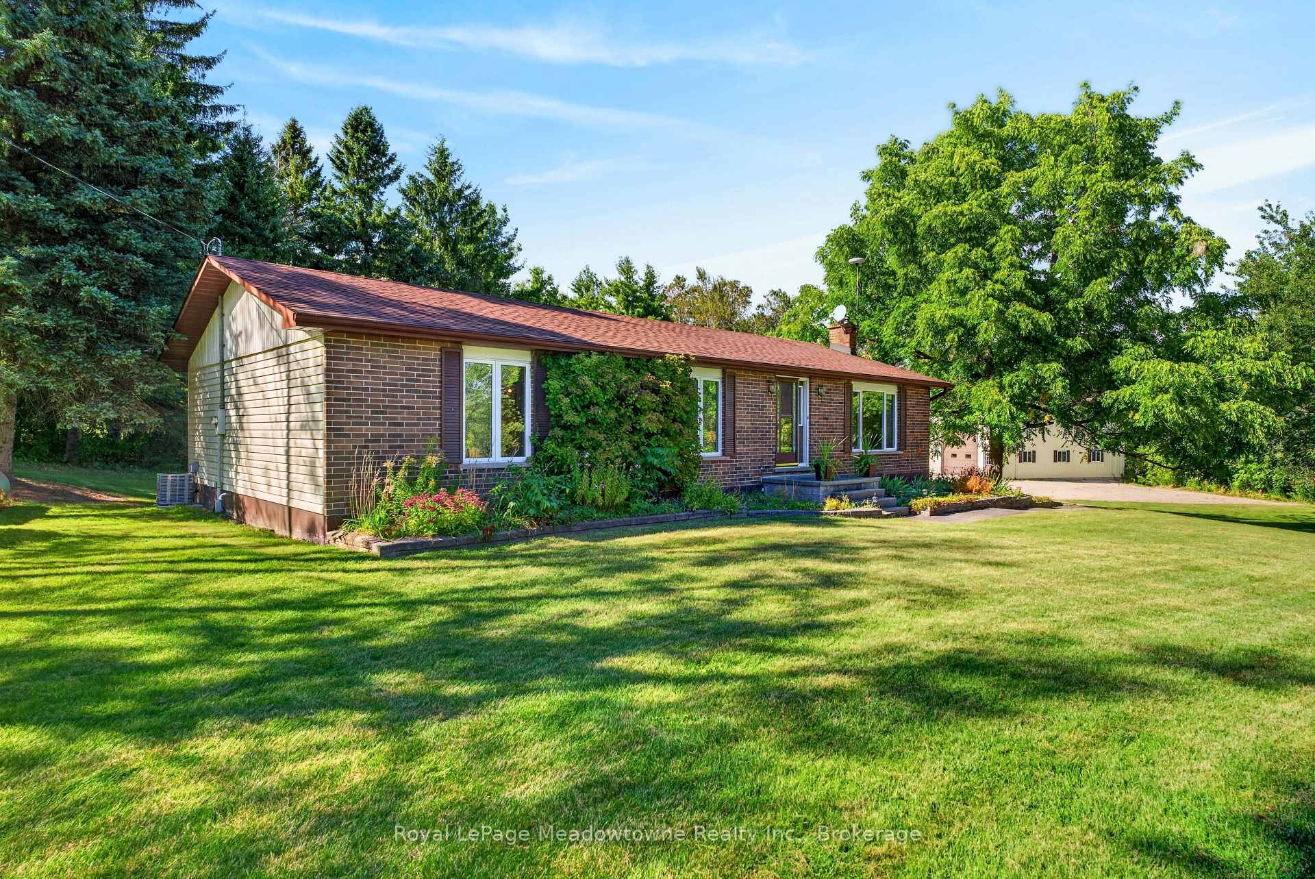 Photo 2 of 4095 20 Side Road, Milton, Rural Nassagaweya — HOMEH