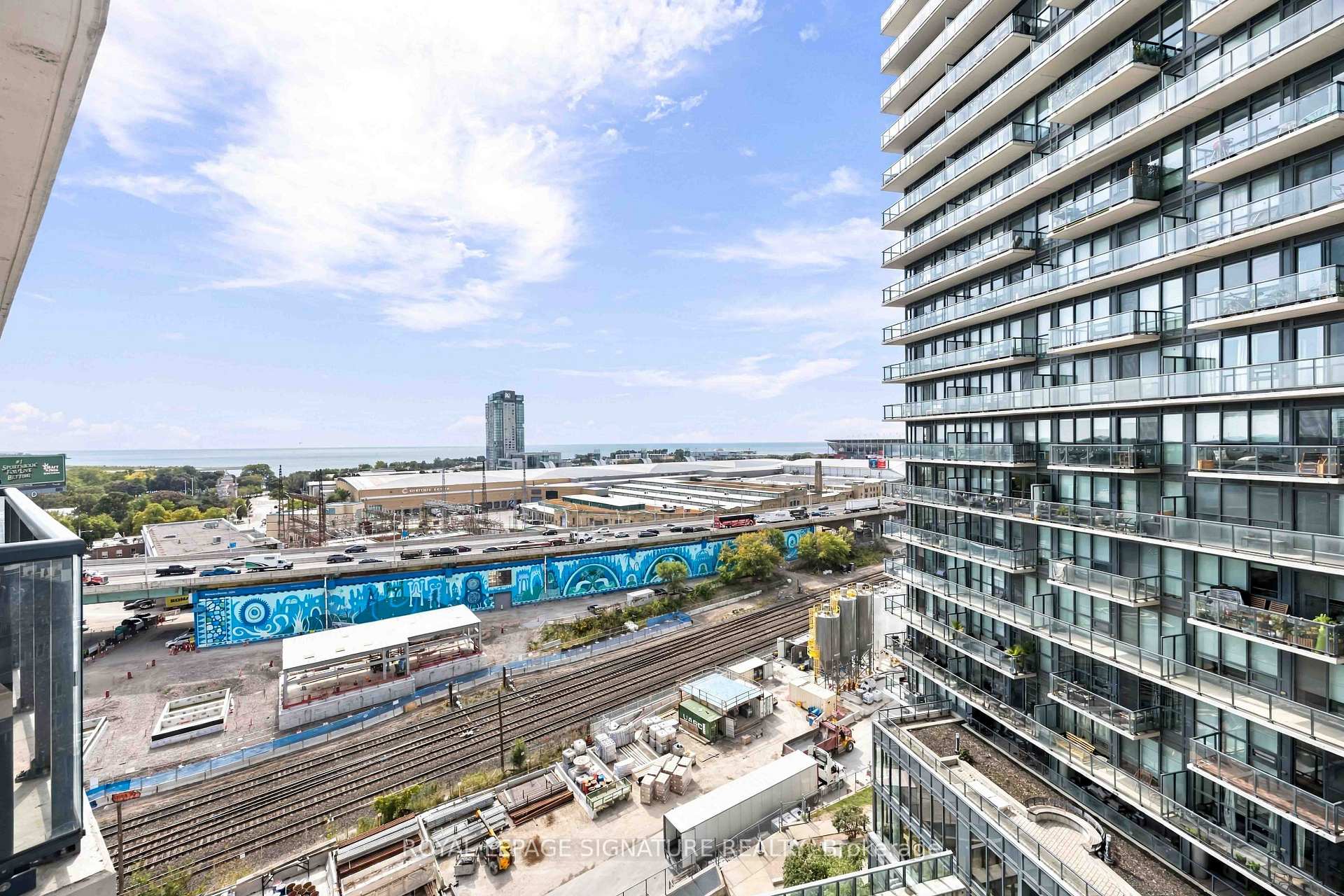 Photo 37 of Unit 1107, 49 East Liberty Street, Toronto, Niagara — HOMEH