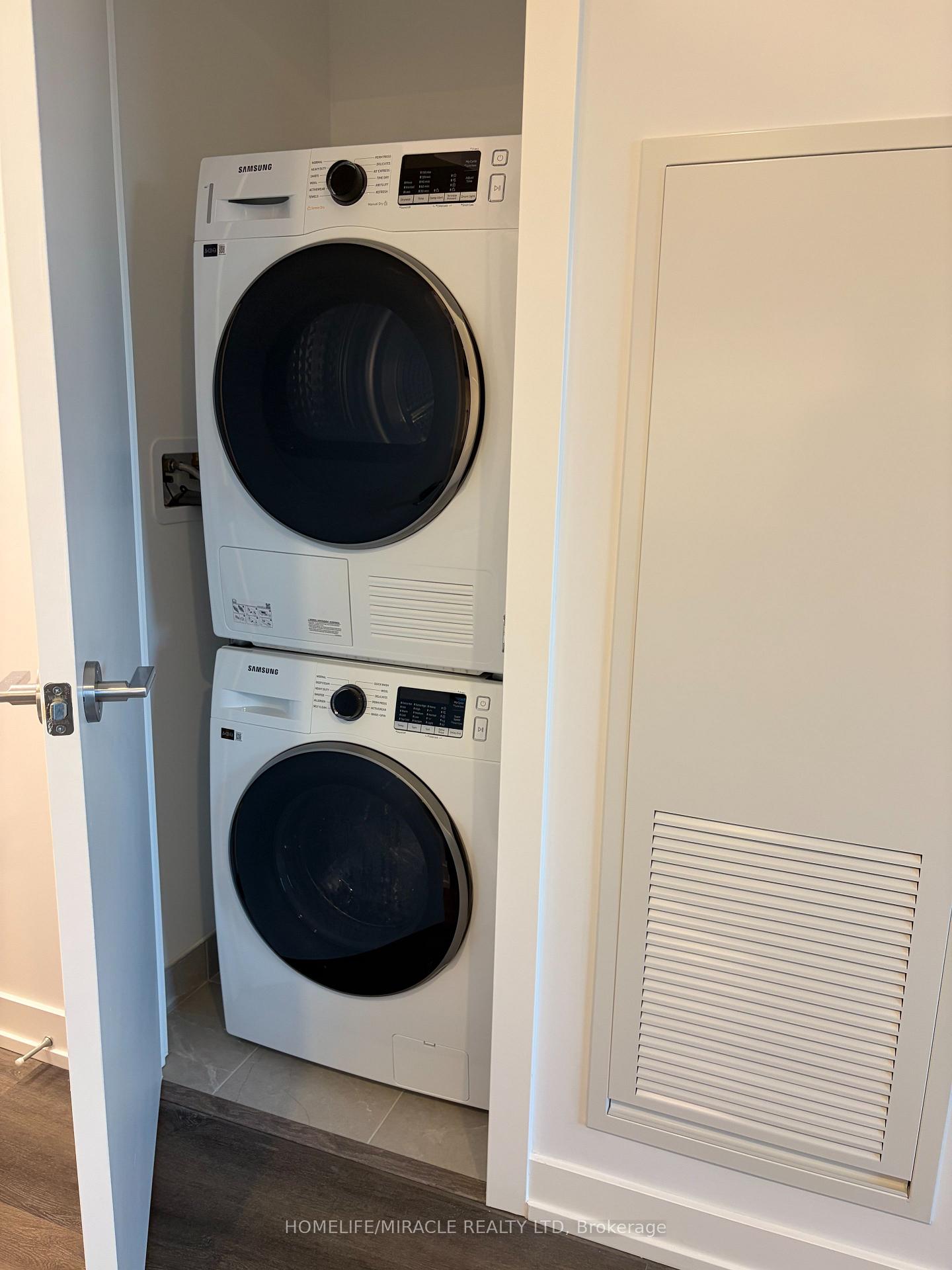 Photo 17 of Unit 1209, 21 Meadowdale Road, Vaughan, Concord — HOMEH