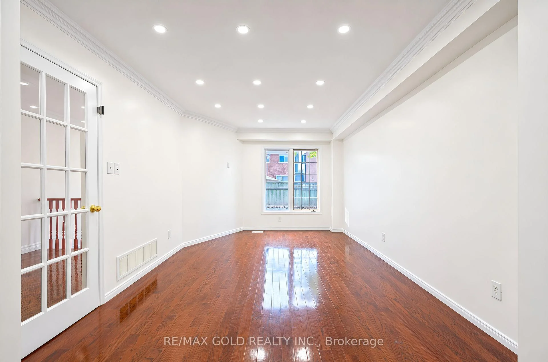 Photo 11 of 15 Amazon Court, Brampton, Sandringham-Wellington — HOMEH