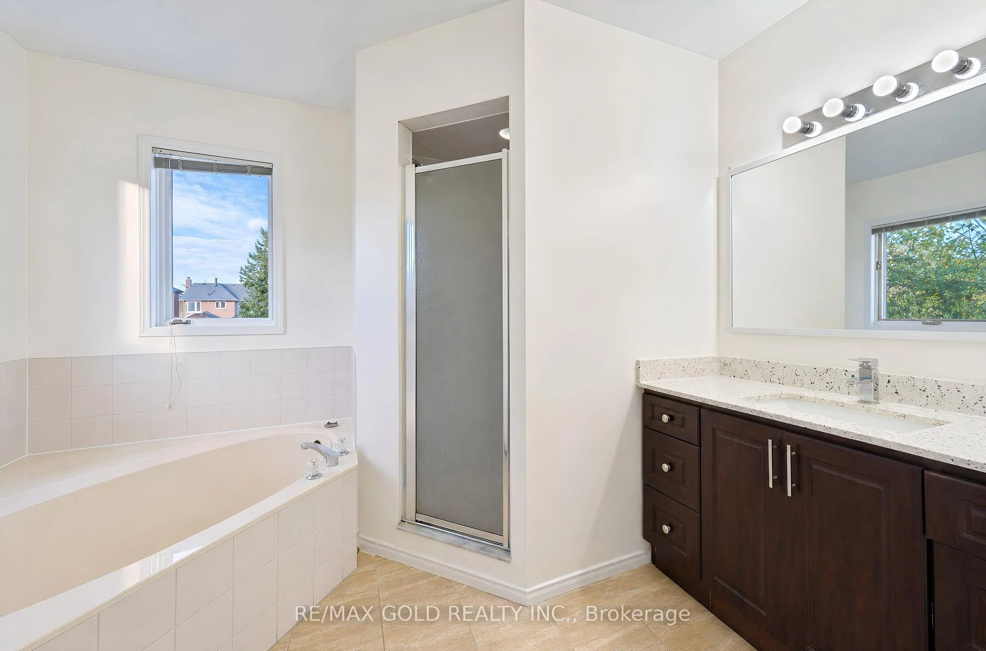 Photo 30 of 15 Amazon Court, Brampton, Sandringham-Wellington — HOMEH