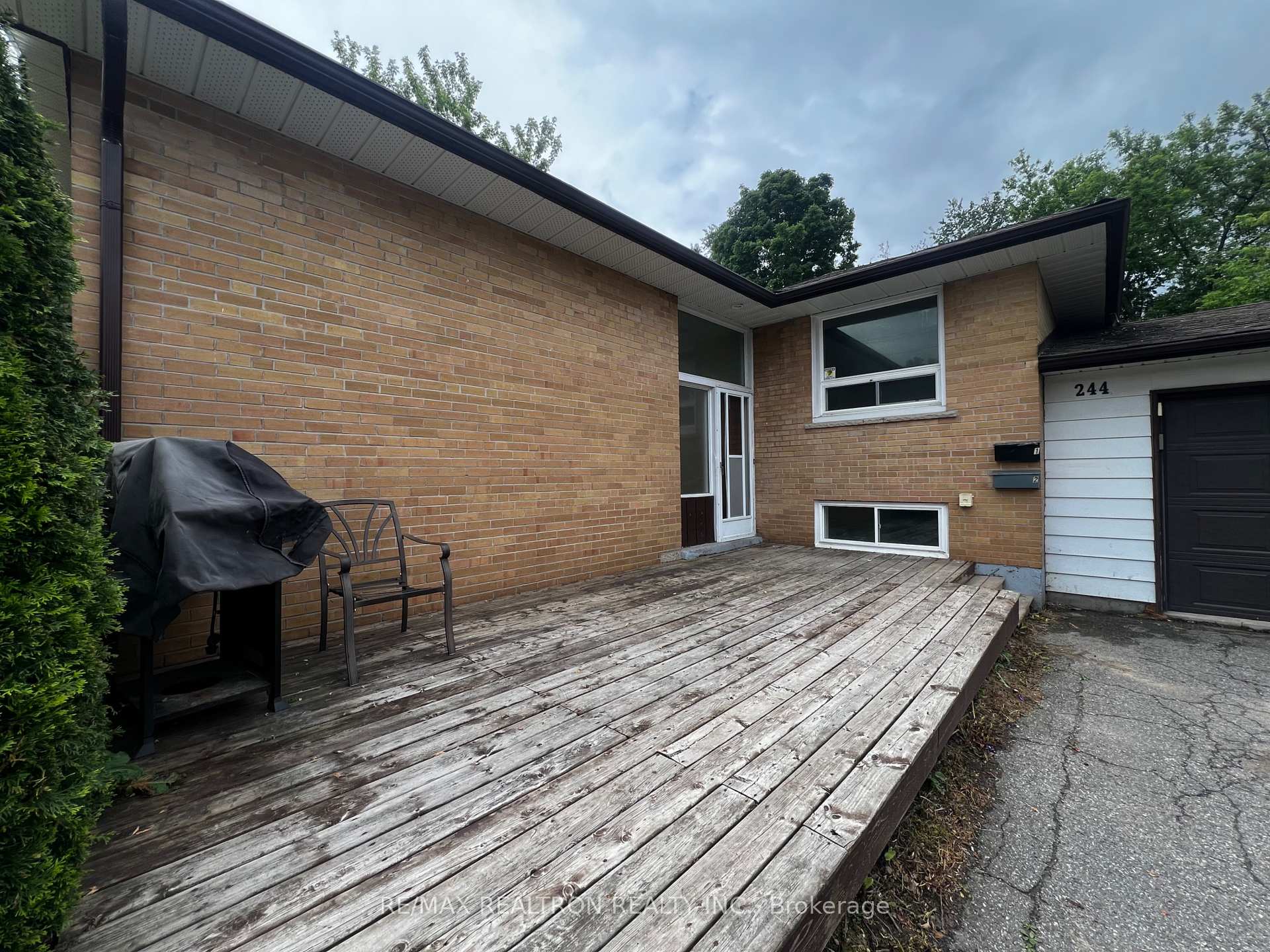 Photo 3 of Unit LOWER, 244 St Vincent Street, Barrie, Grove East — HOMEH