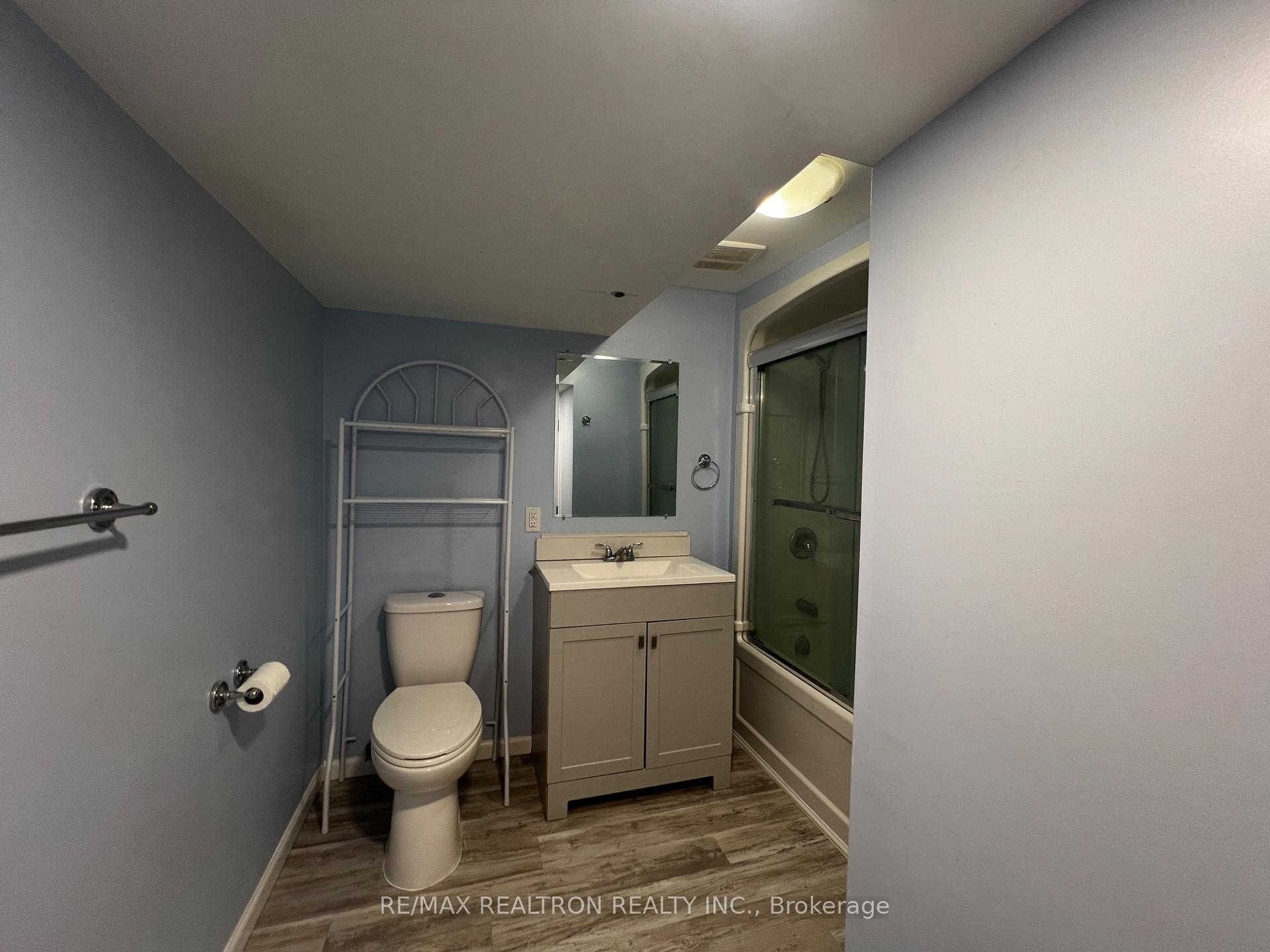 Photo 11 of Unit LOWER, 244 St Vincent Street, Barrie, Grove East — HOMEH