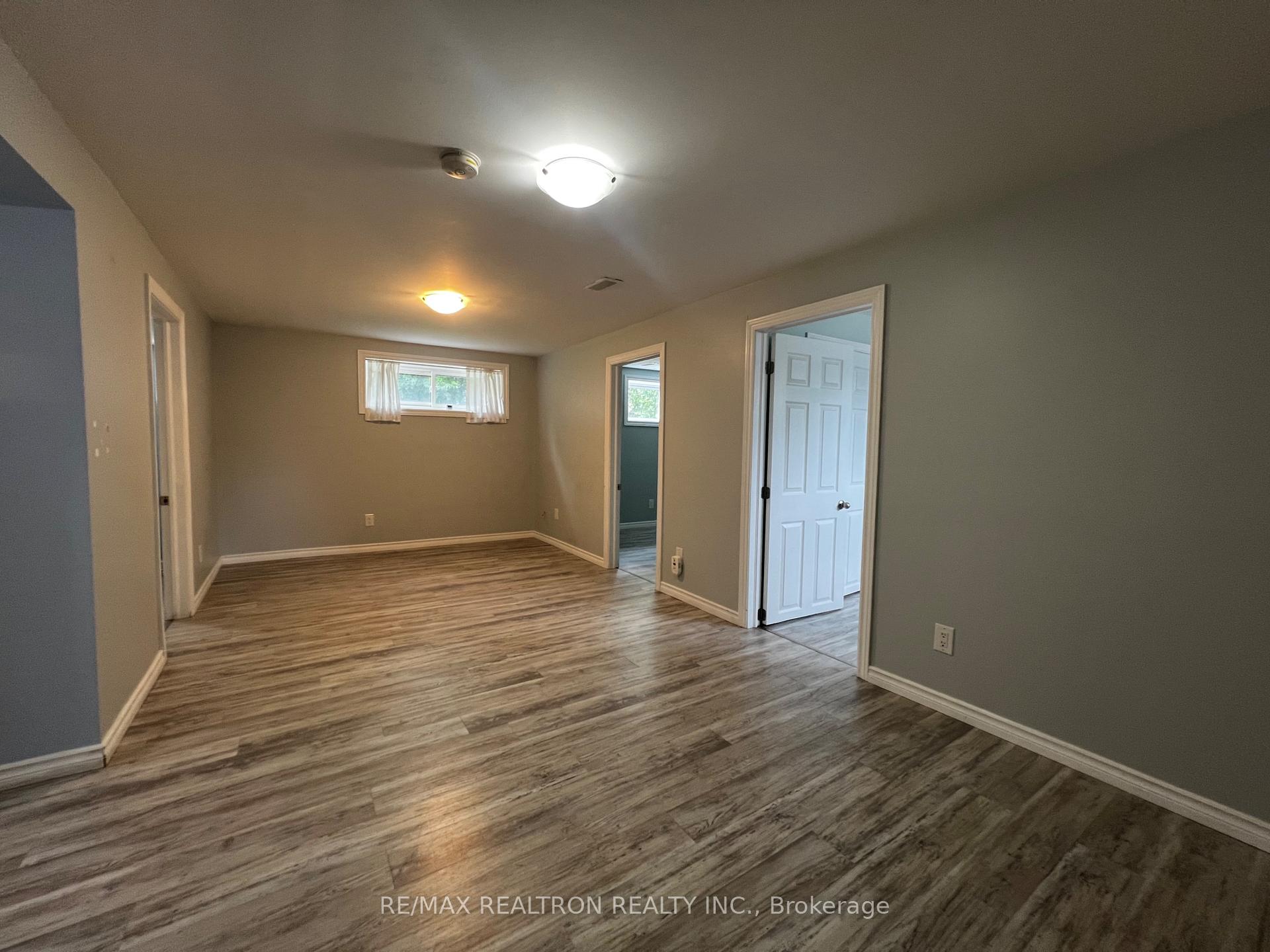 Photo 12 of Unit LOWER, 244 St Vincent Street, Barrie, Grove East — HOMEH