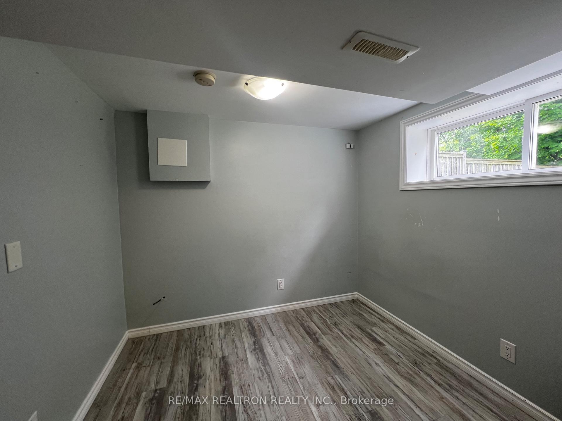 Photo 14 of Unit LOWER, 244 St Vincent Street, Barrie, Grove East — HOMEH