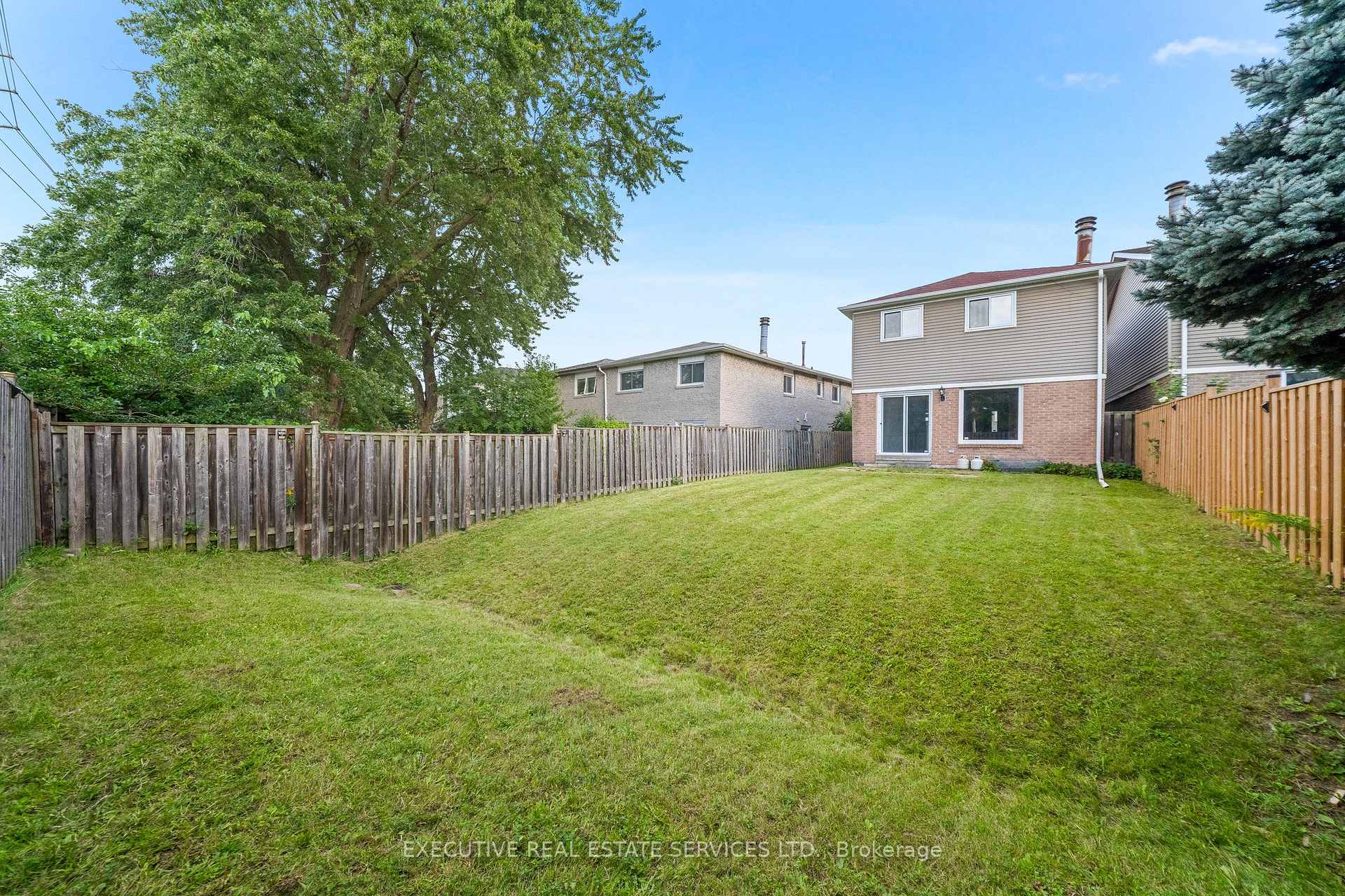 Photo 3 of 76 Lionhead Trail, Scarborough, Rouge — HOMEH