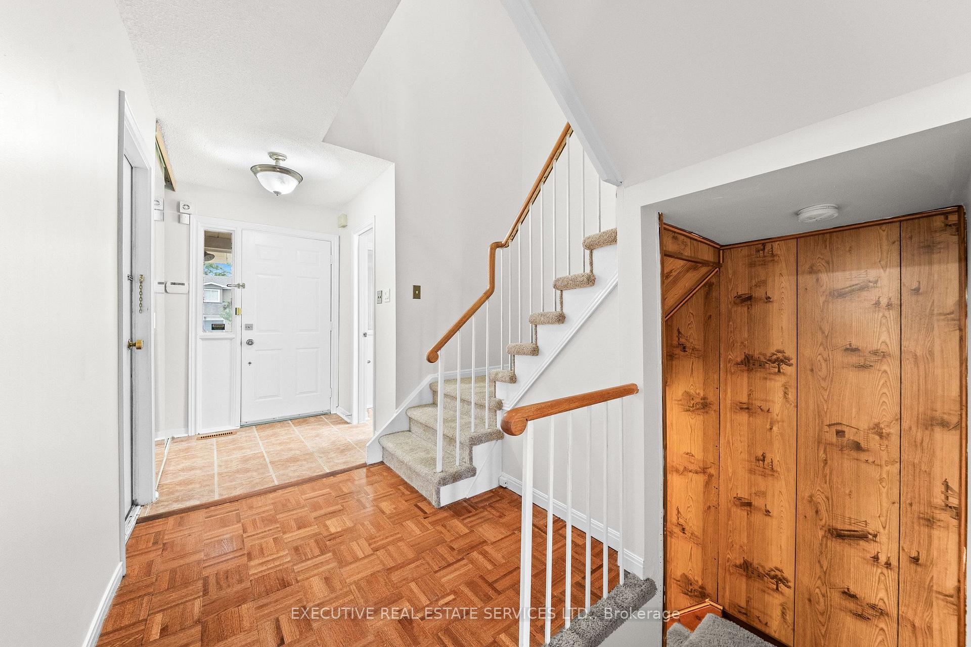 Photo 6 of 76 Lionhead Trail, Scarborough, Rouge — HOMEH