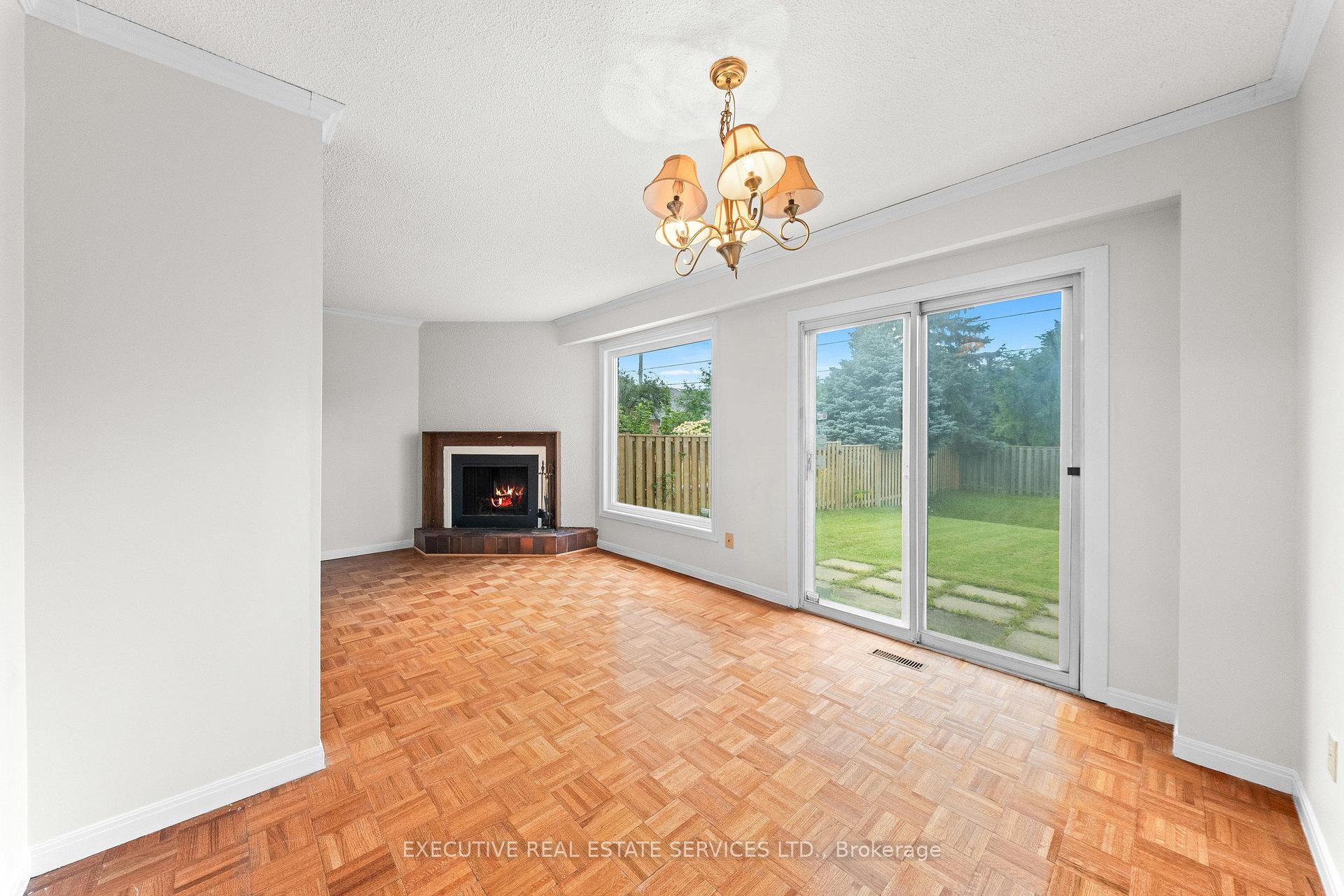 Photo 10 of 76 Lionhead Trail, Scarborough, Rouge — HOMEH