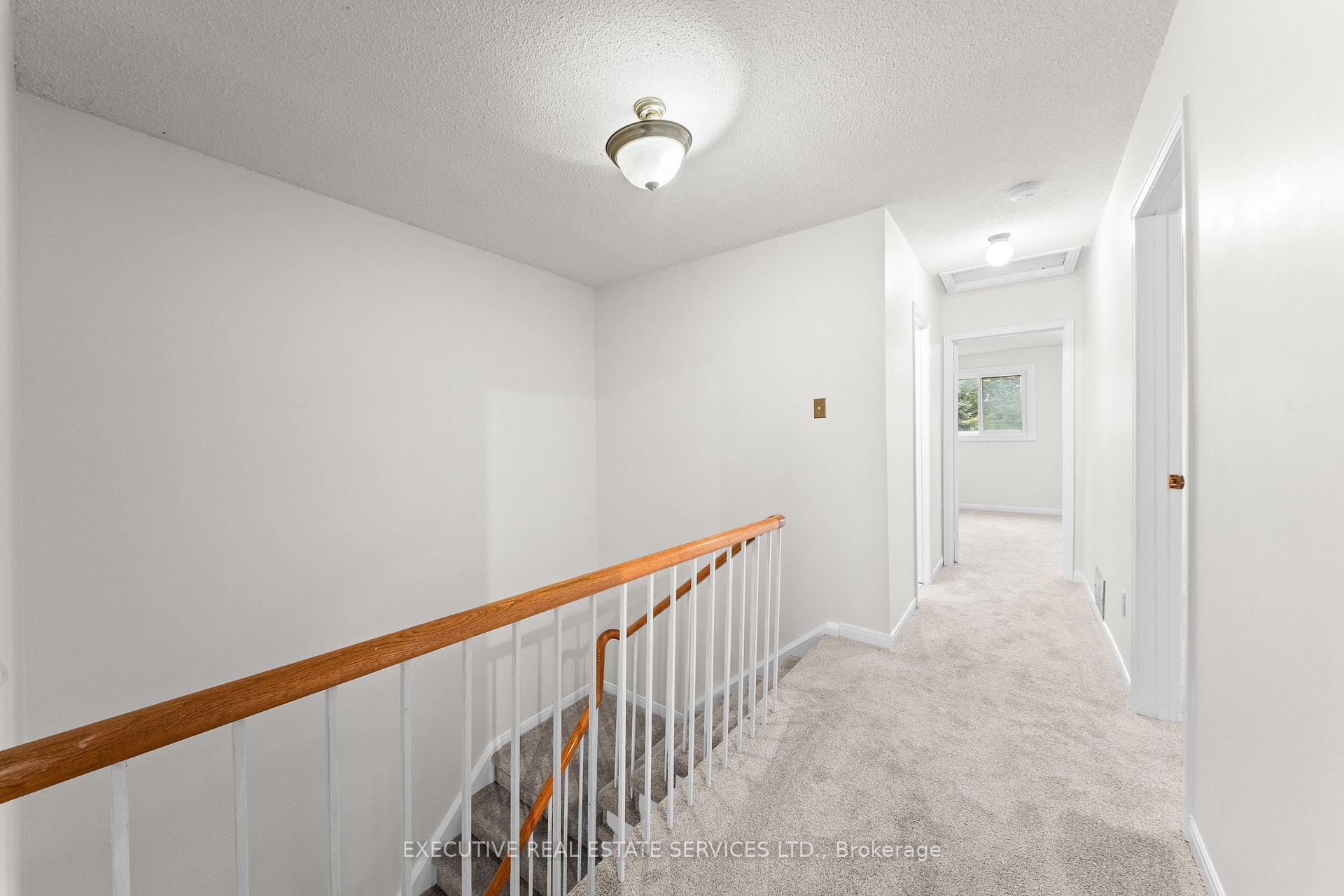 Photo 16 of 76 Lionhead Trail, Scarborough, Rouge — HOMEH