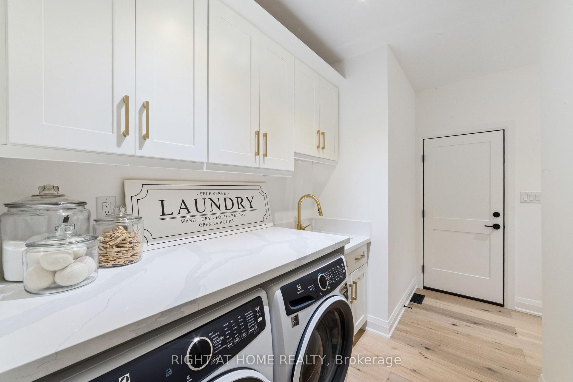 Photo 20 of 515 Hamilton Drive, Hamilton, Ancaster — HOMEH