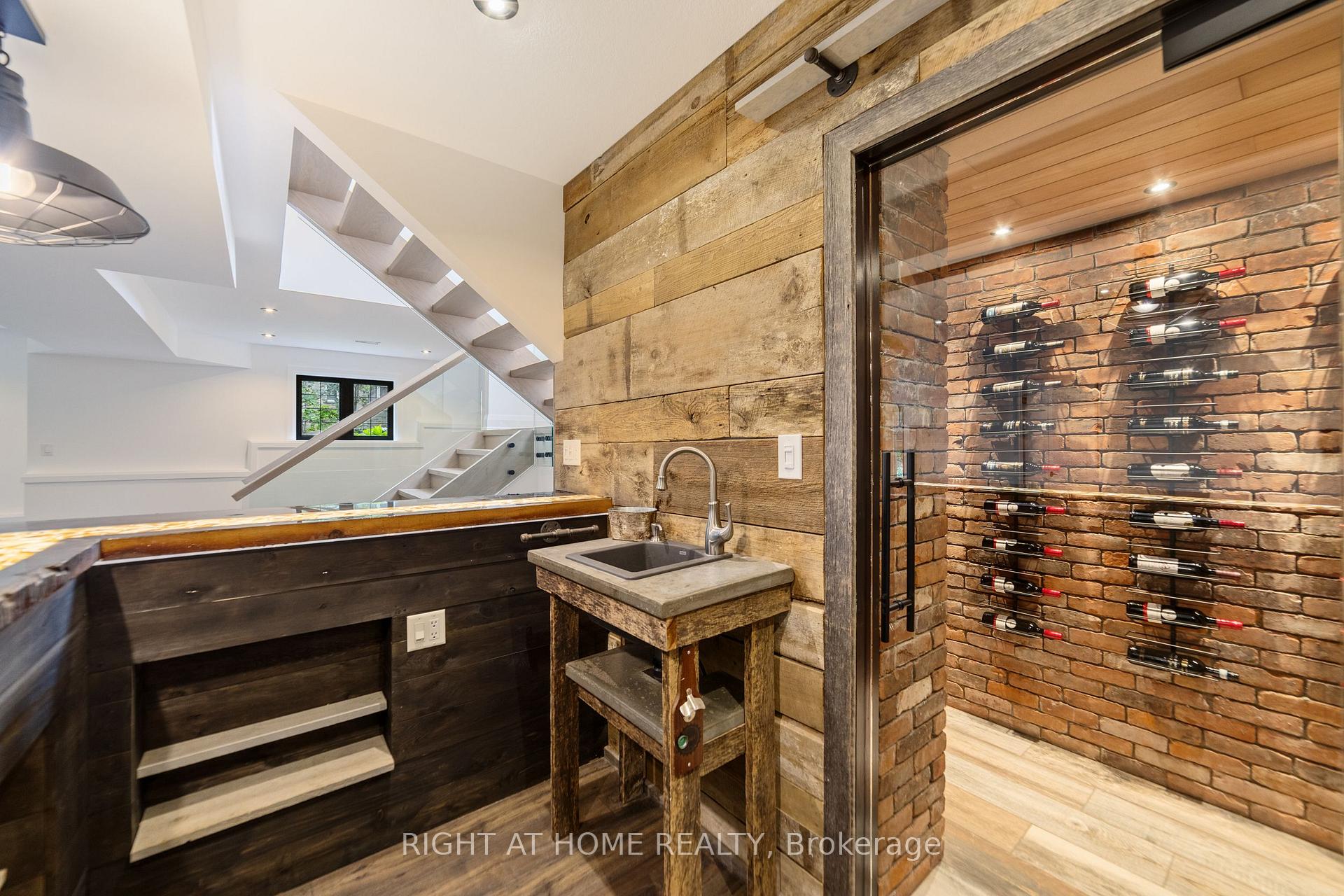 Photo 29 of 515 Hamilton Drive, Hamilton, Ancaster — HOMEH