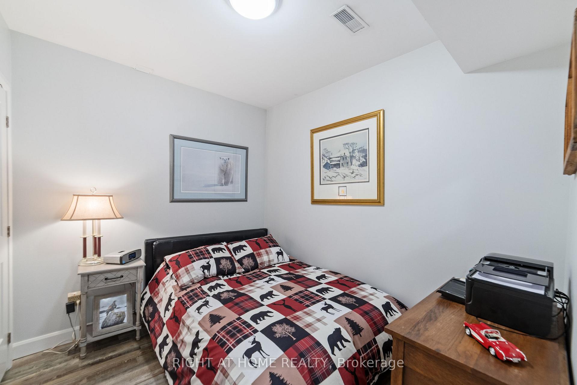 Photo 34 of 515 Hamilton Drive, Hamilton, Ancaster — HOMEH