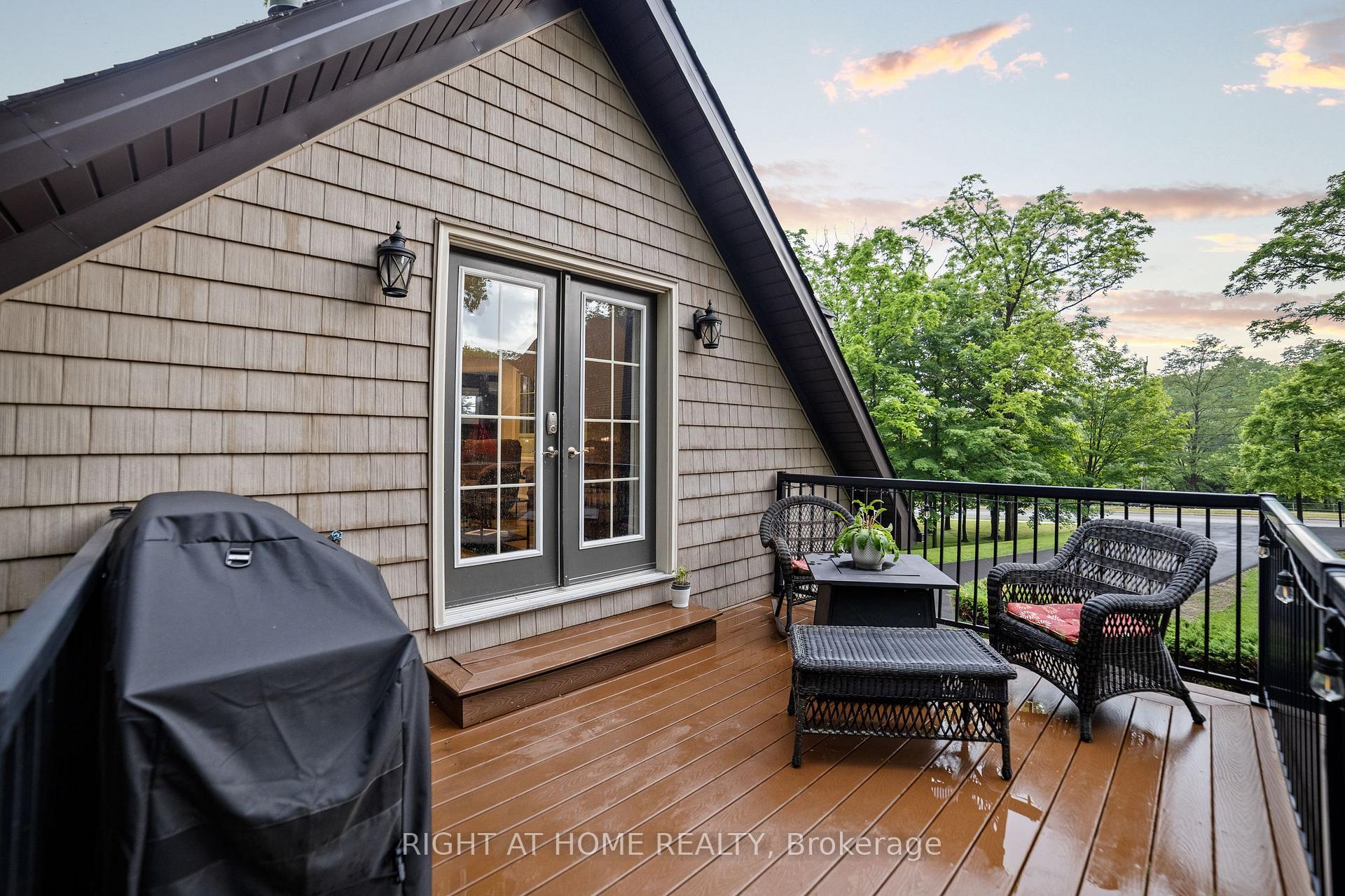 Photo 38 of 515 Hamilton Drive, Hamilton, Ancaster — HOMEH