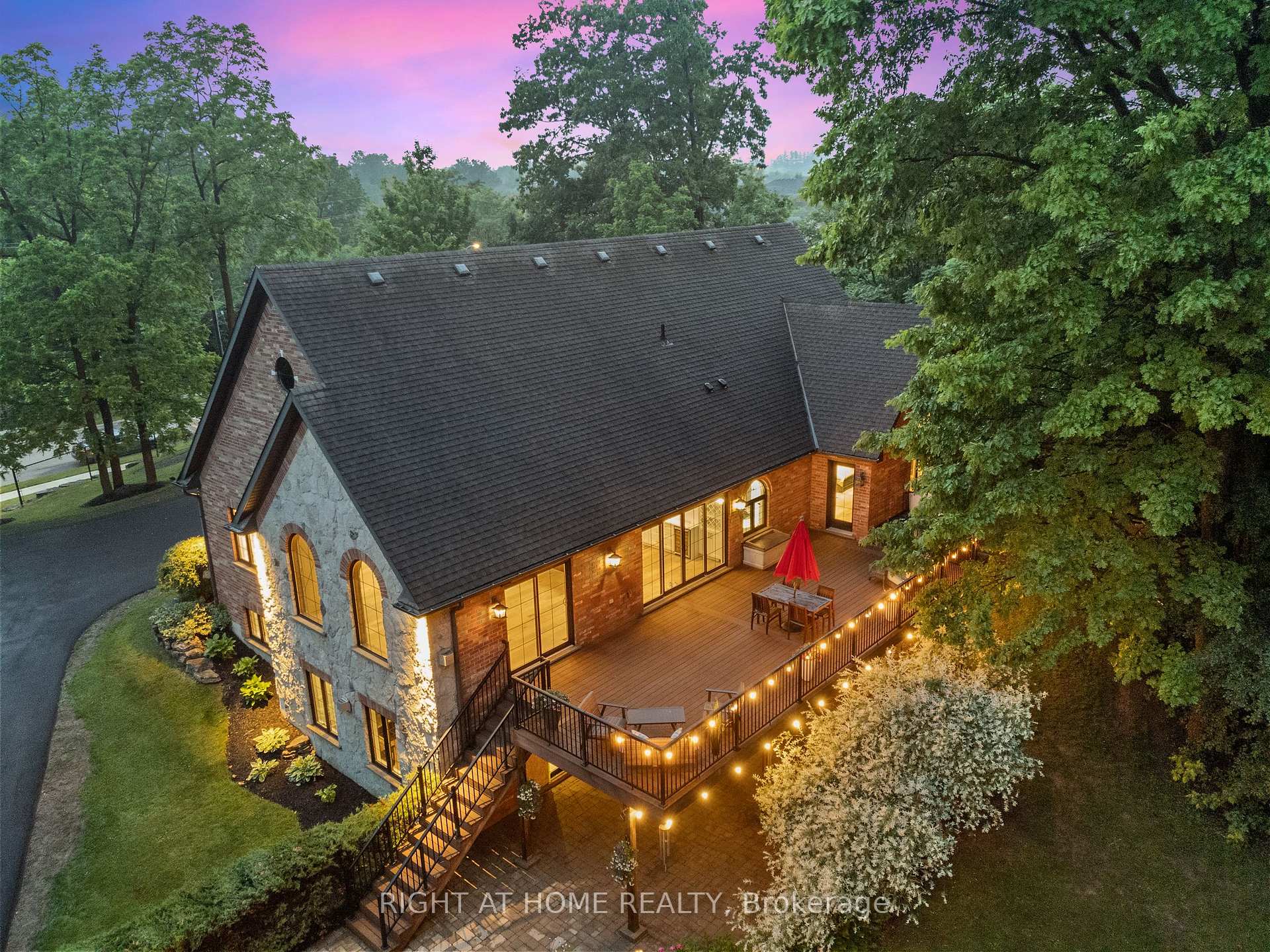 Photo 51 of 515 Hamilton Drive, Hamilton, Ancaster — HOMEH