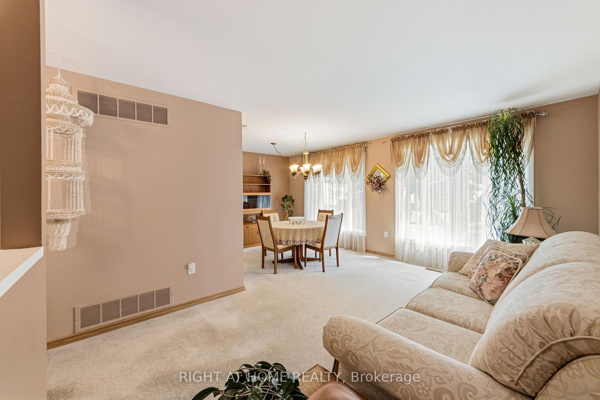 Photo 6 of 450 Brigadoon Drive, Hamilton, Gourley — HOMEH