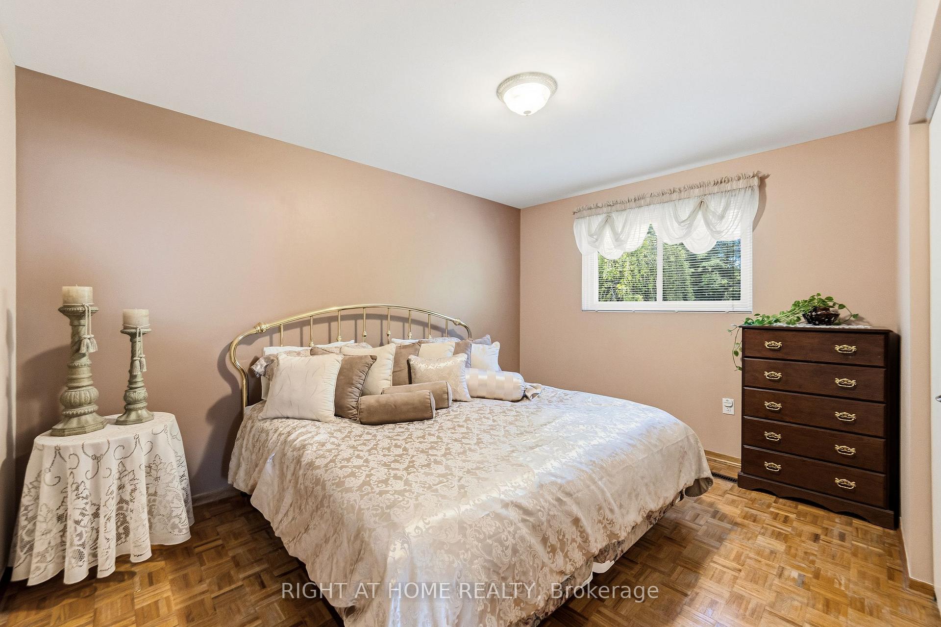 Photo 21 of 450 Brigadoon Drive, Hamilton, Gourley — HOMEH