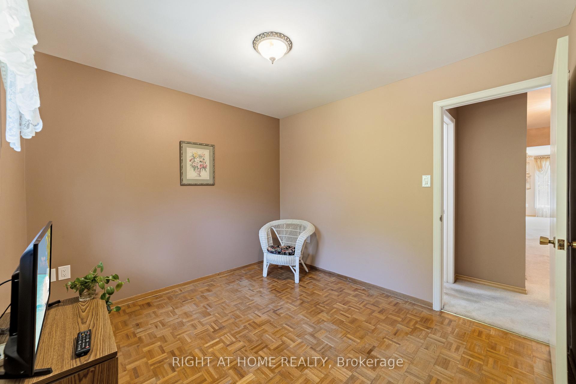 Photo 24 of 450 Brigadoon Drive, Hamilton, Gourley — HOMEH
