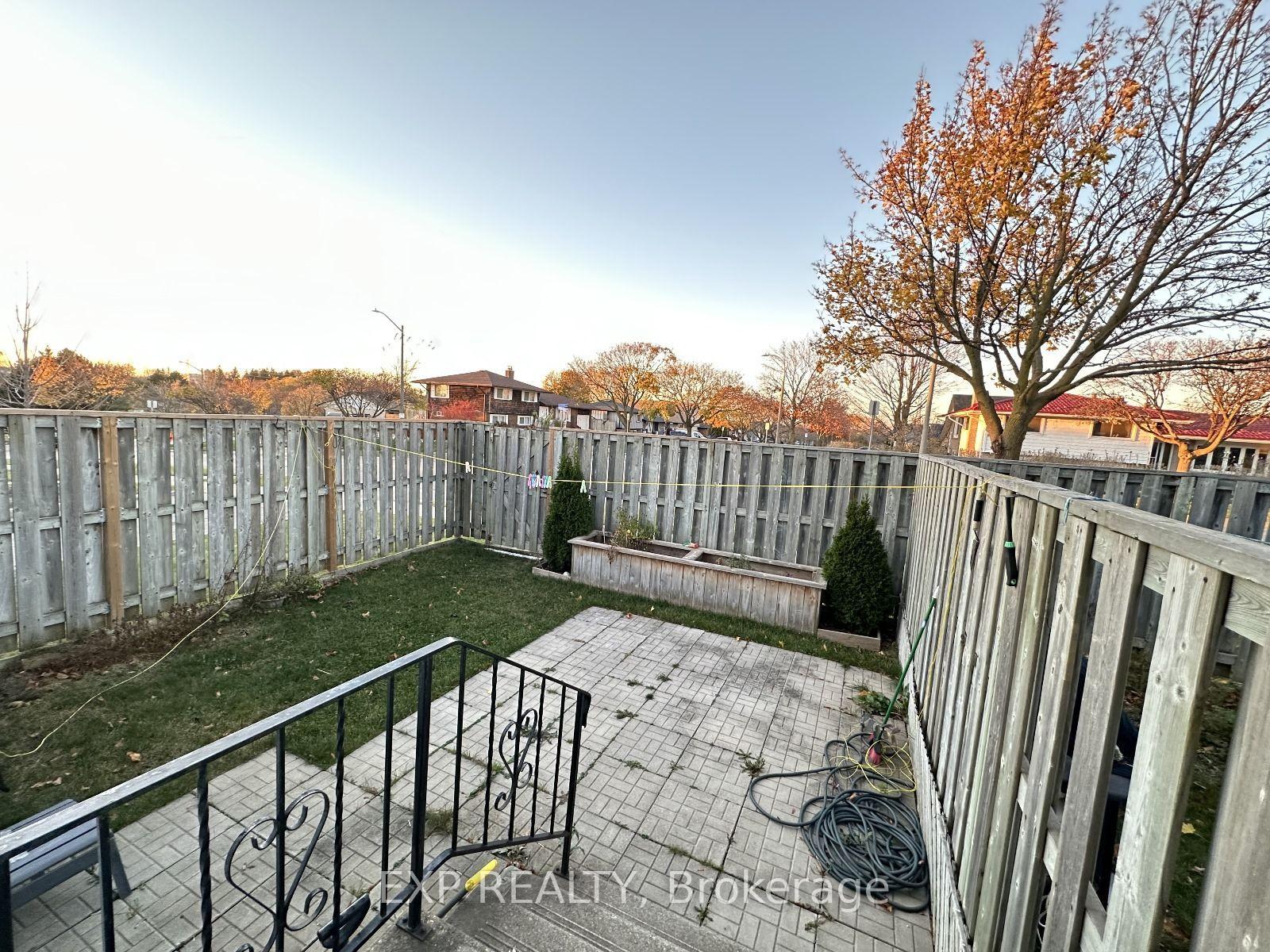 Photo 3 of Unit 31, 265 Williamsburg Road, Kitchener, Laurentian Hills/Country Hills W — HOMEH