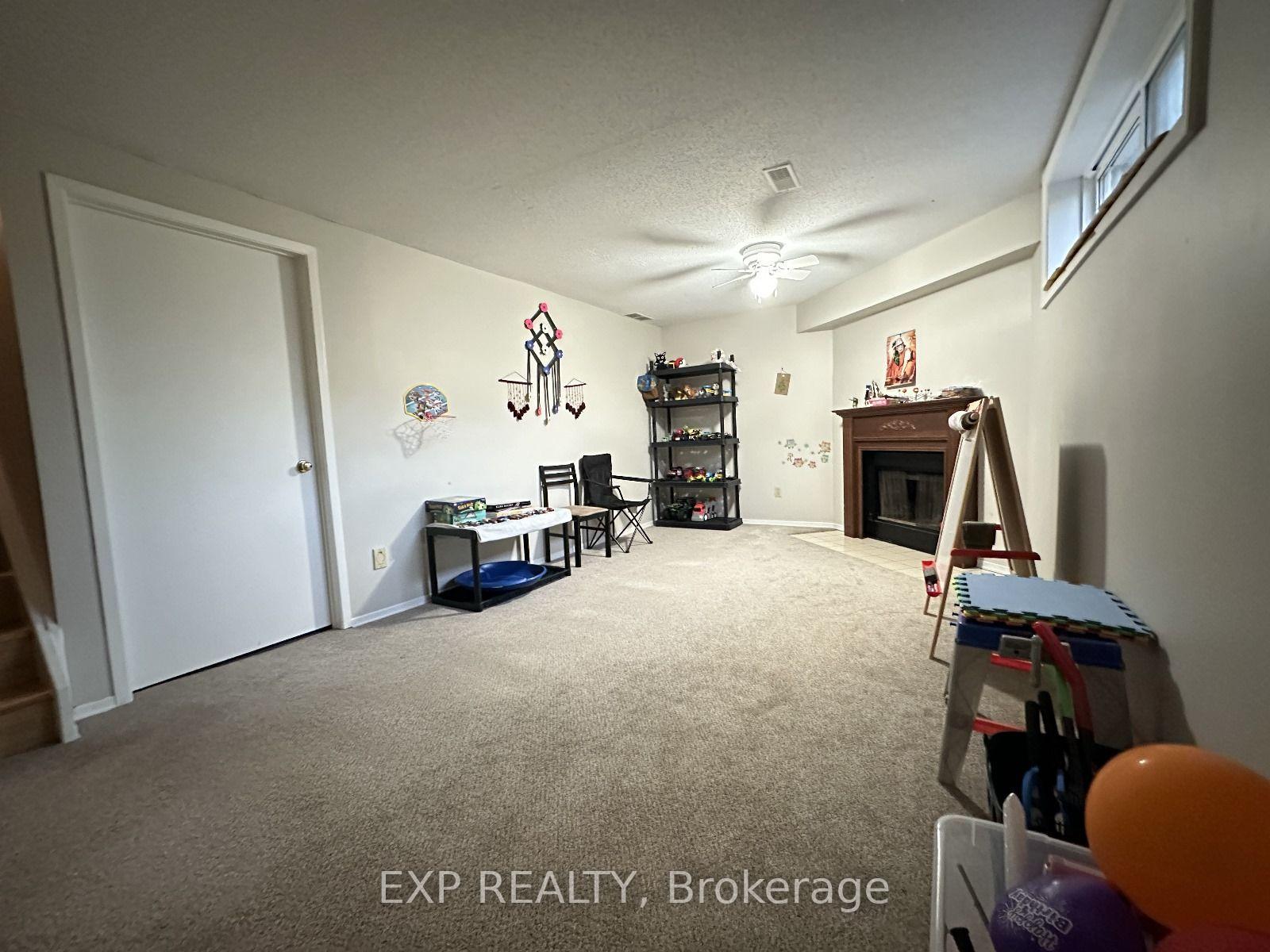 Photo 16 of Unit 31, 265 Williamsburg Road, Kitchener, Laurentian Hills/Country Hills W — HOMEH