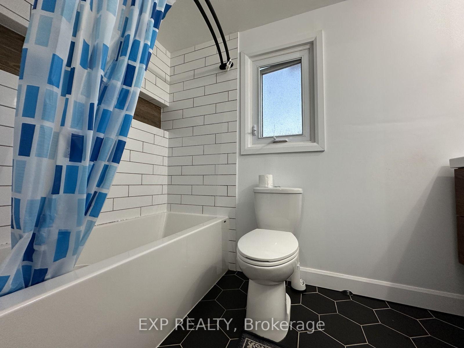 Photo 22 of Unit 31, 265 Williamsburg Road, Kitchener, Laurentian Hills/Country Hills W — HOMEH