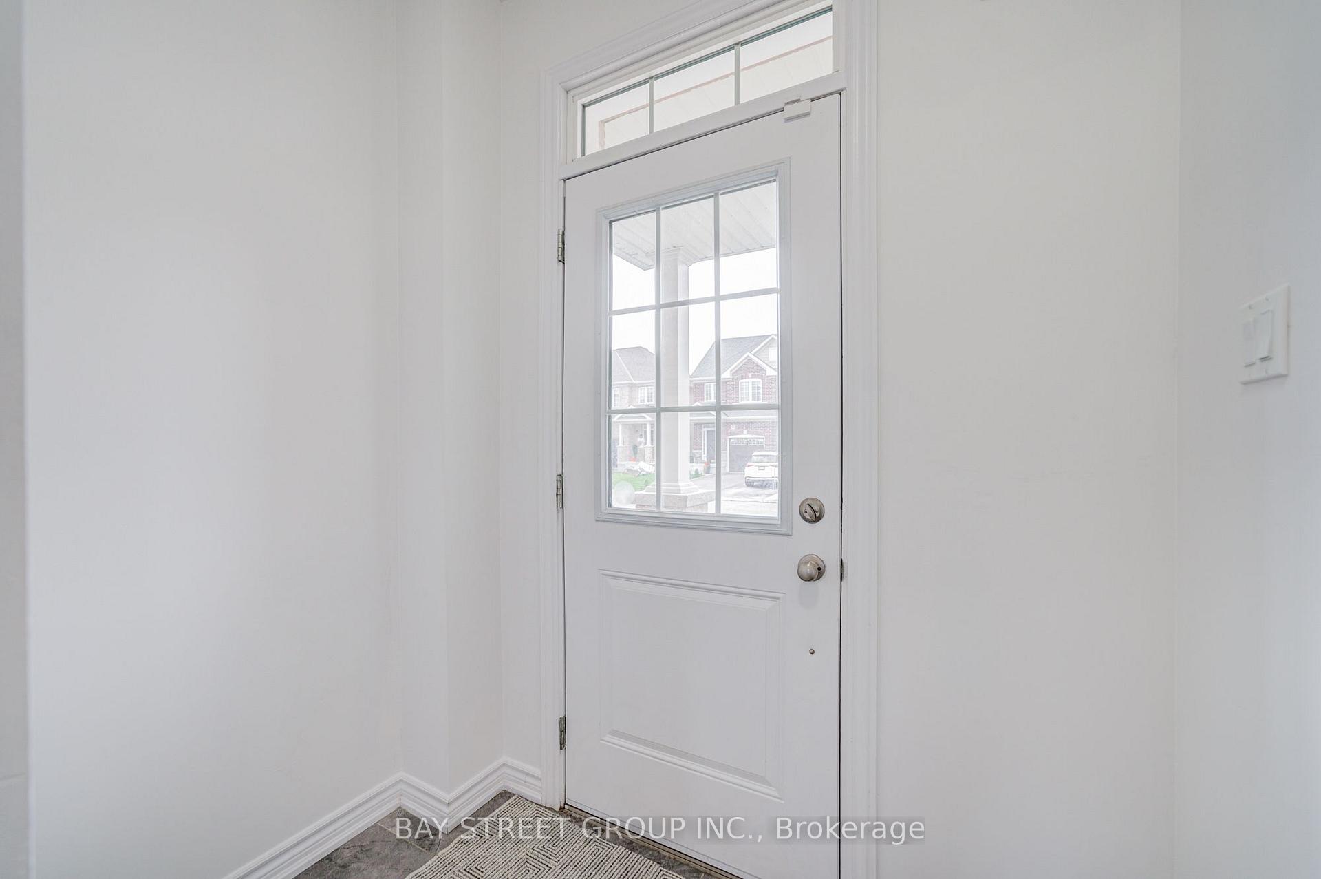 Photo 5 of 10 Elsegood Drive, Guelph, Kortright East — HOMEH