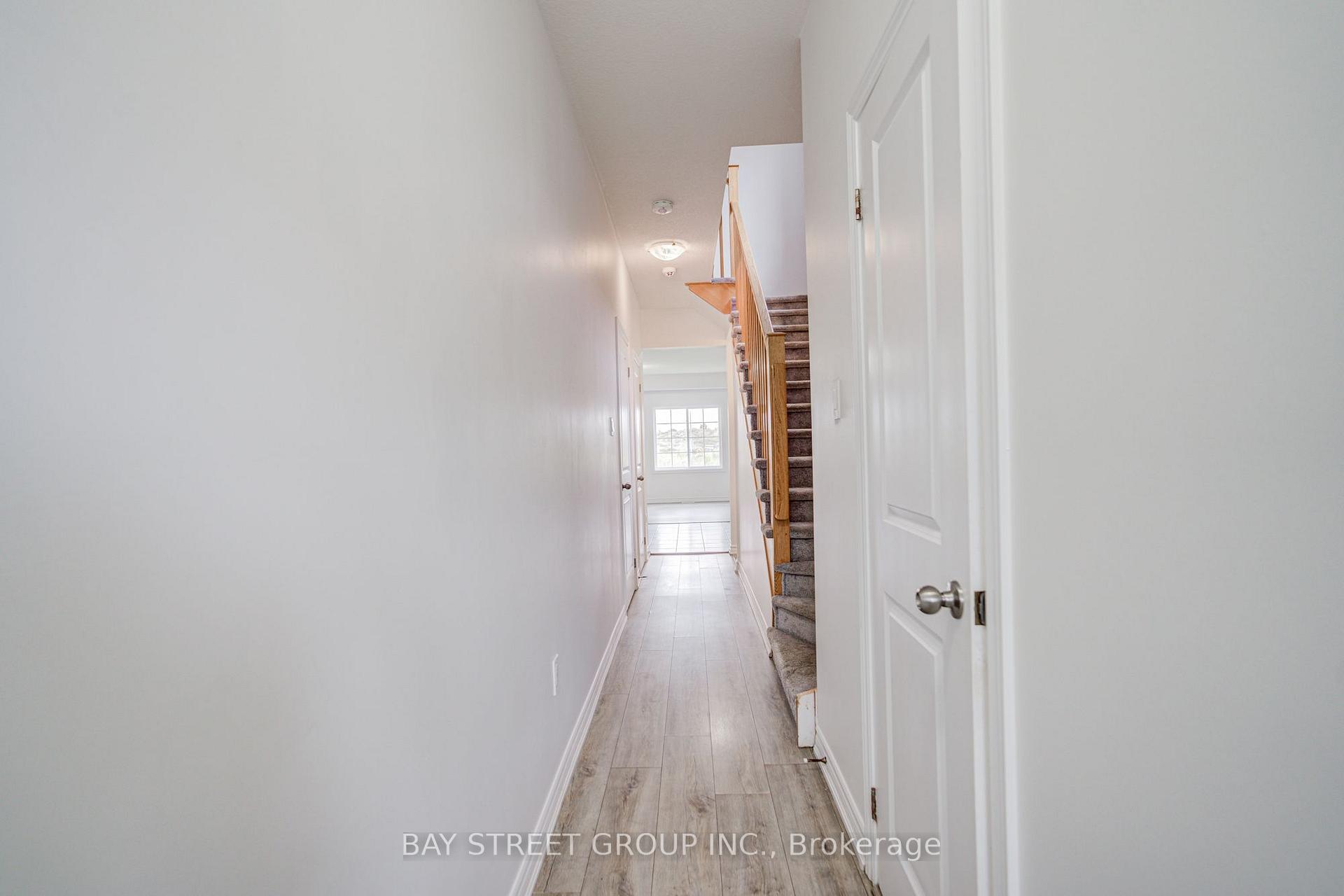 Photo 6 of 10 Elsegood Drive, Guelph, Kortright East — HOMEH