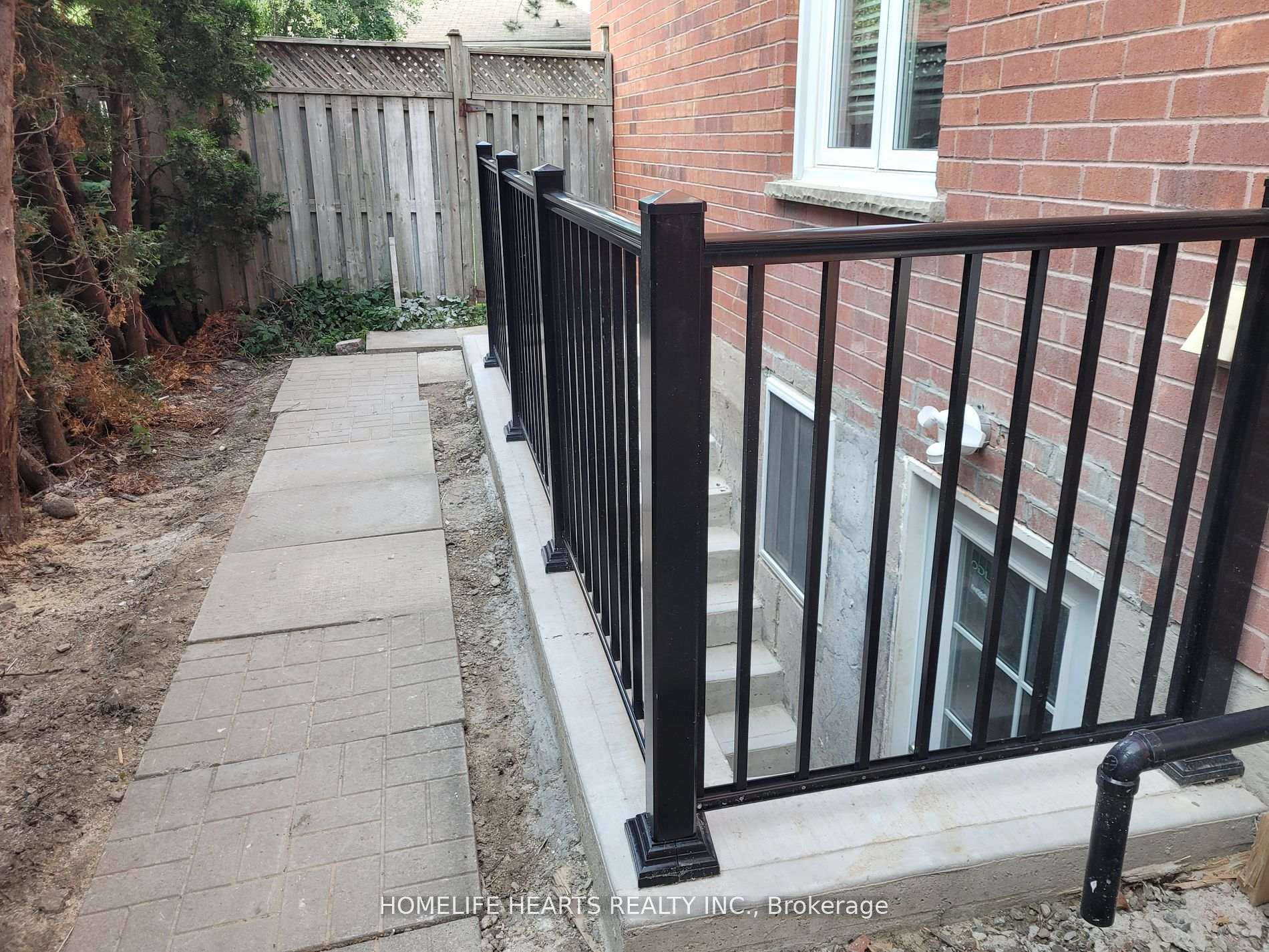 Photo of Unit Bsmt, 1107 Thoresby Drive