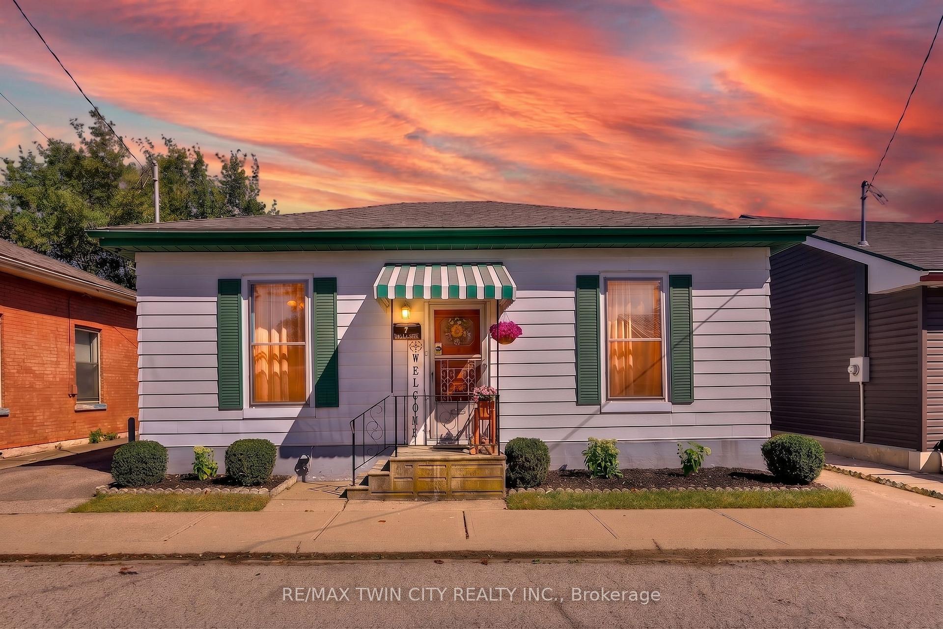 Photo of 7 Halls Avenue