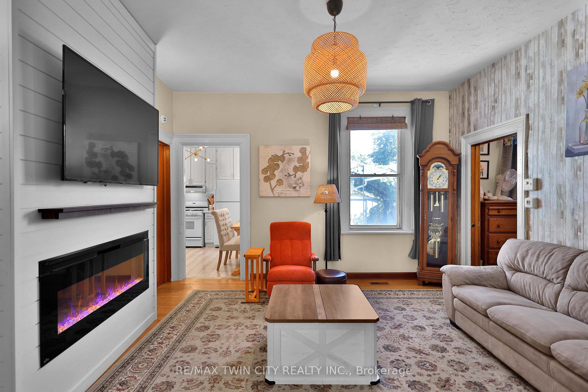 Photo 7 of 7 Halls Avenue, Brantford, Downtown Core — HOMEH