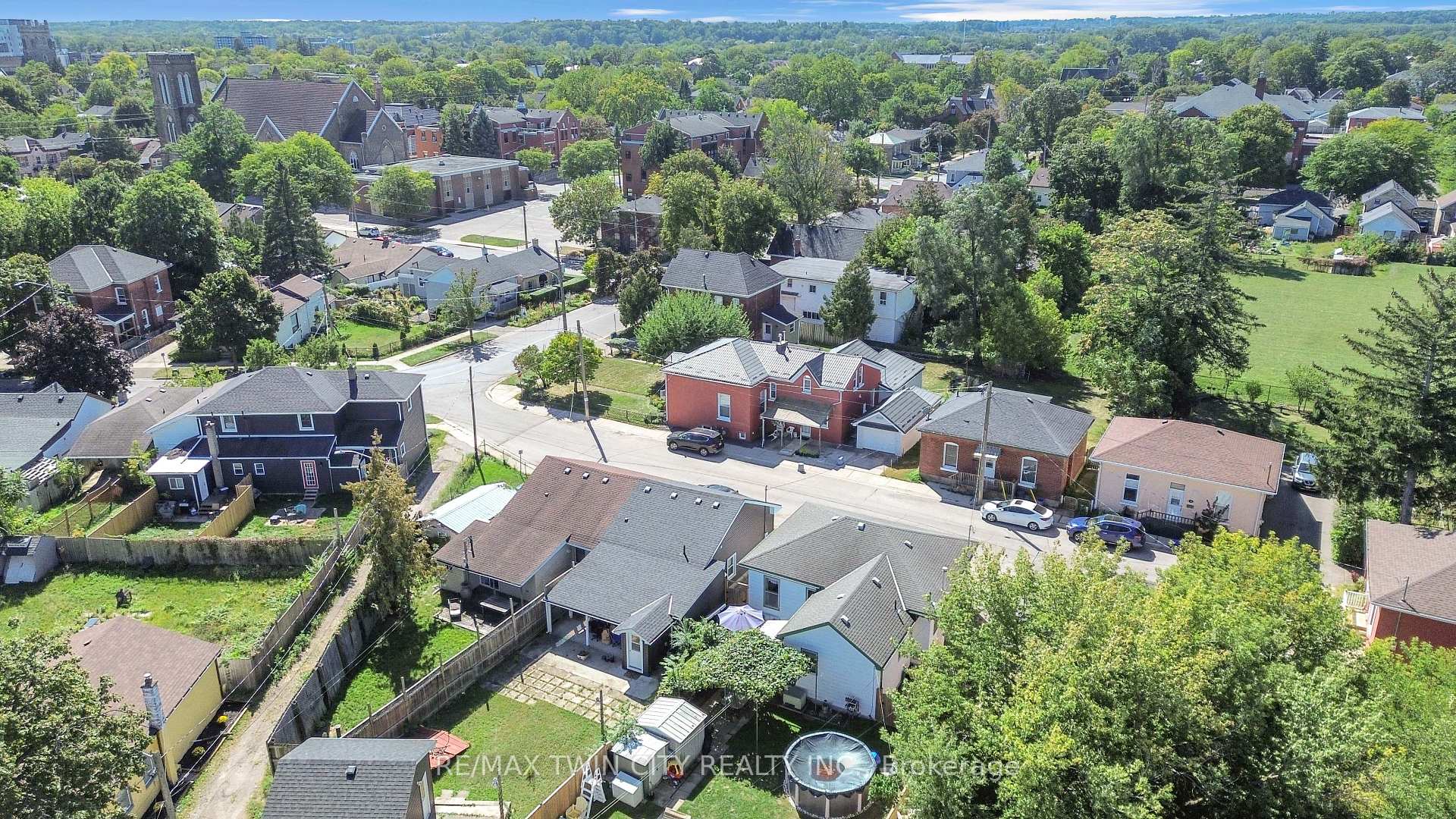 Photo 37 of 7 Halls Avenue, Brantford, Downtown Core — HOMEH