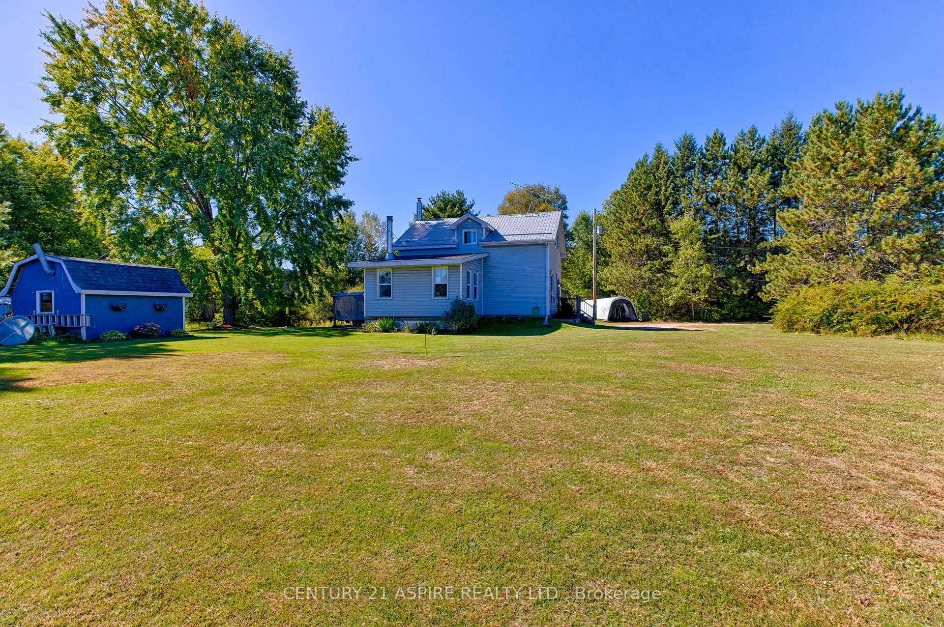 Photo 5 of 1085 Forest Lea Road, Laurentian Valley, Laurentian Valley — HOMEH