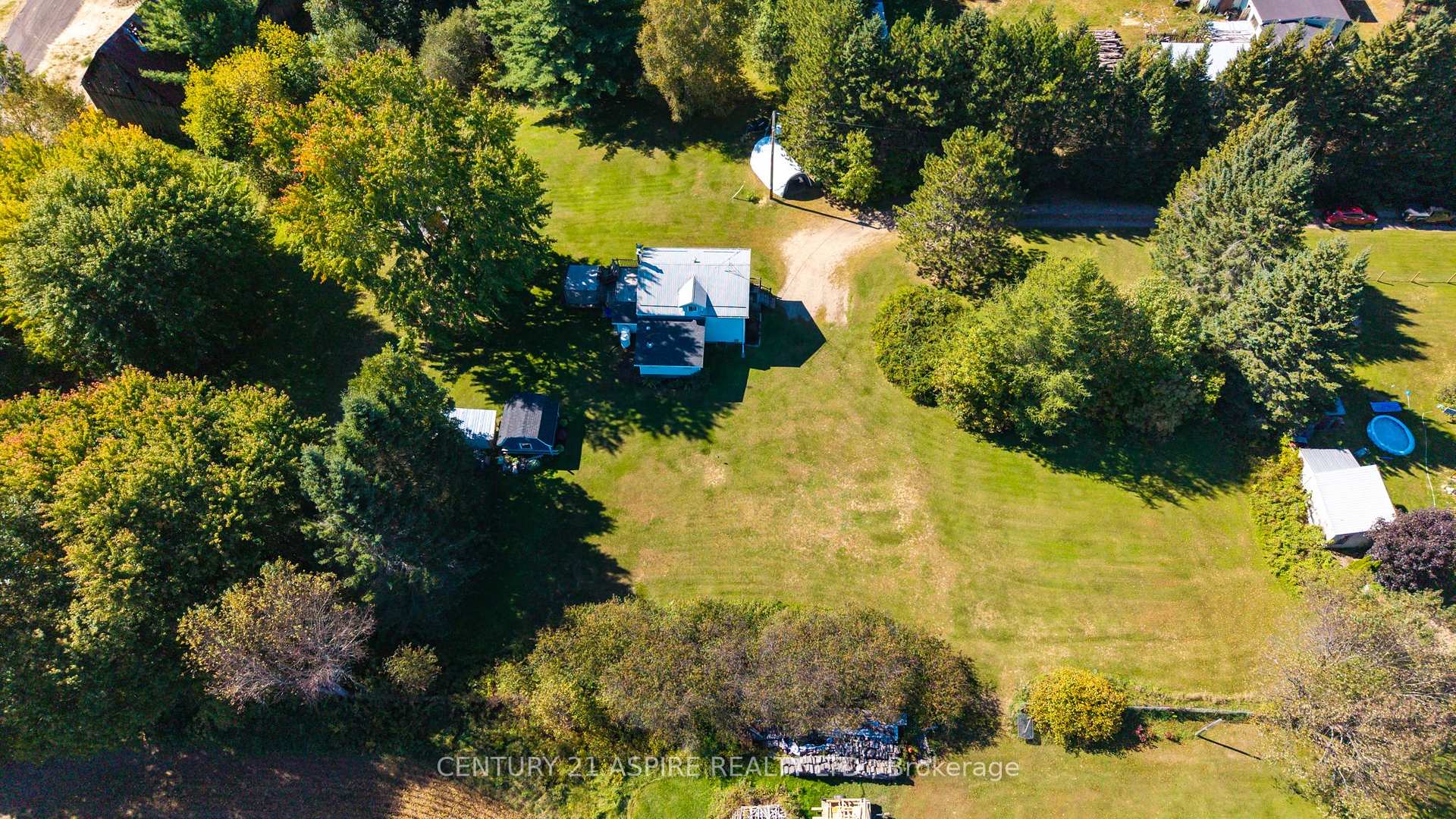 Photo 7 of 1085 Forest Lea Road, Laurentian Valley, Laurentian Valley — HOMEH