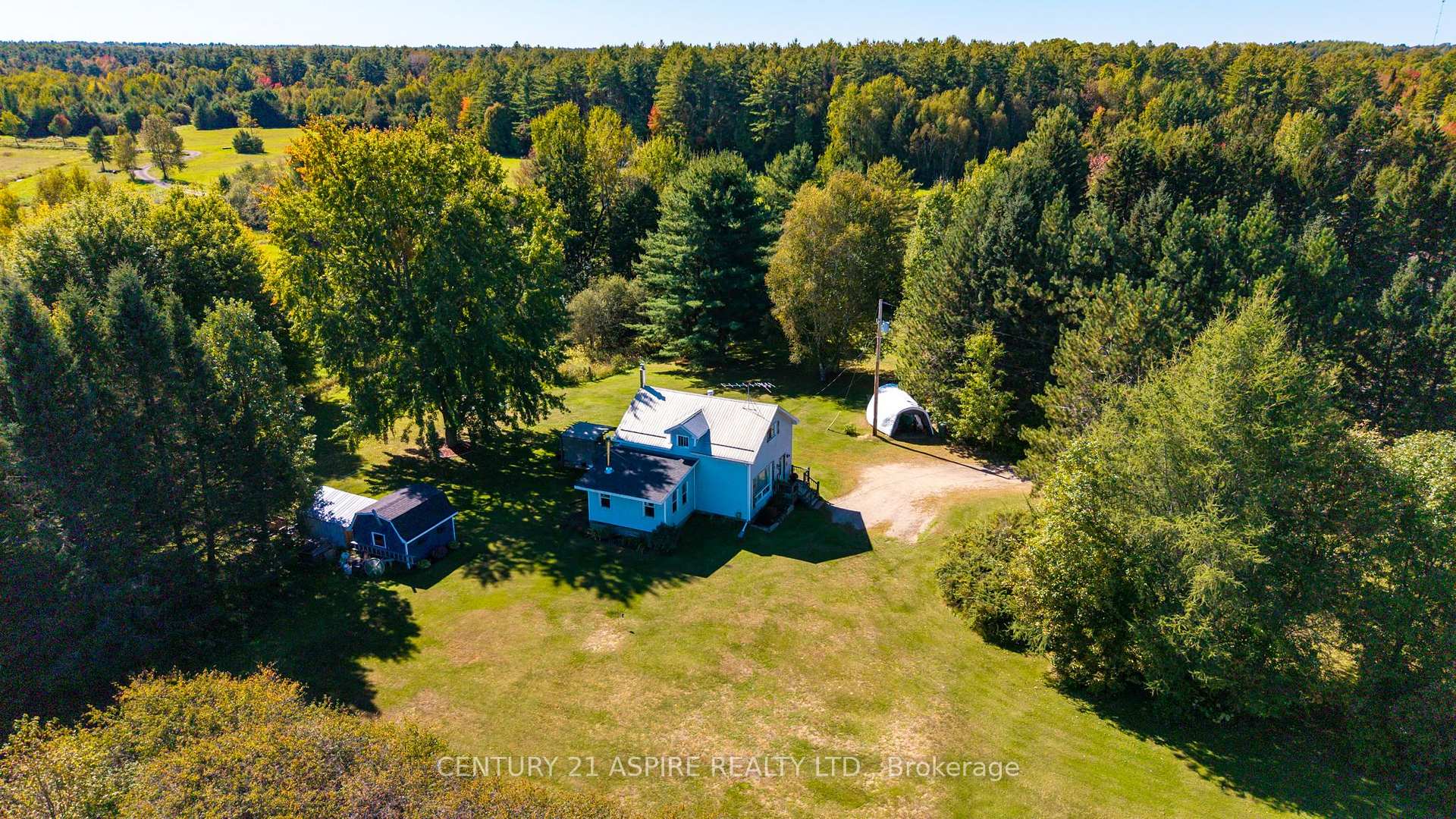 Photo 10 of 1085 Forest Lea Road, Laurentian Valley, Laurentian Valley — HOMEH