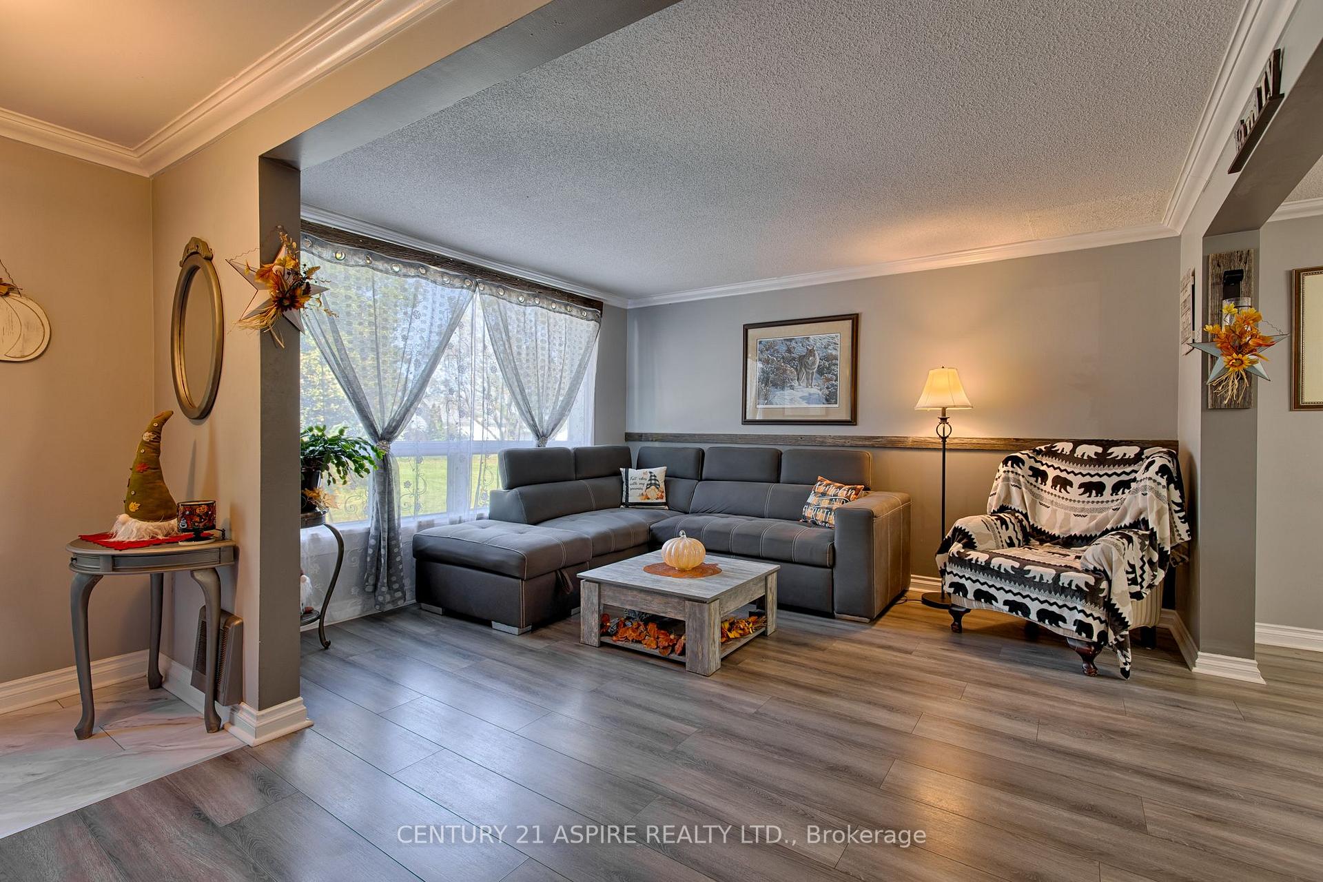 Photo 14 of 1085 Forest Lea Road, Laurentian Valley, Laurentian Valley — HOMEH