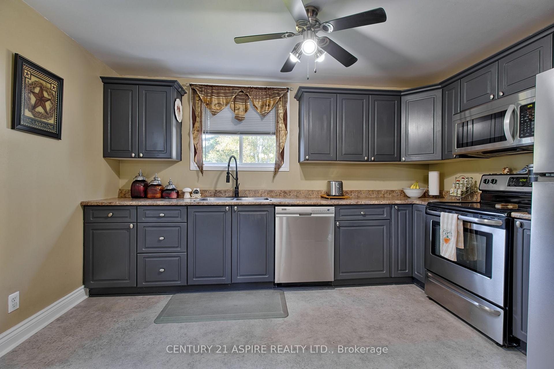 Photo 23 of 1085 Forest Lea Road, Laurentian Valley, Laurentian Valley — HOMEH