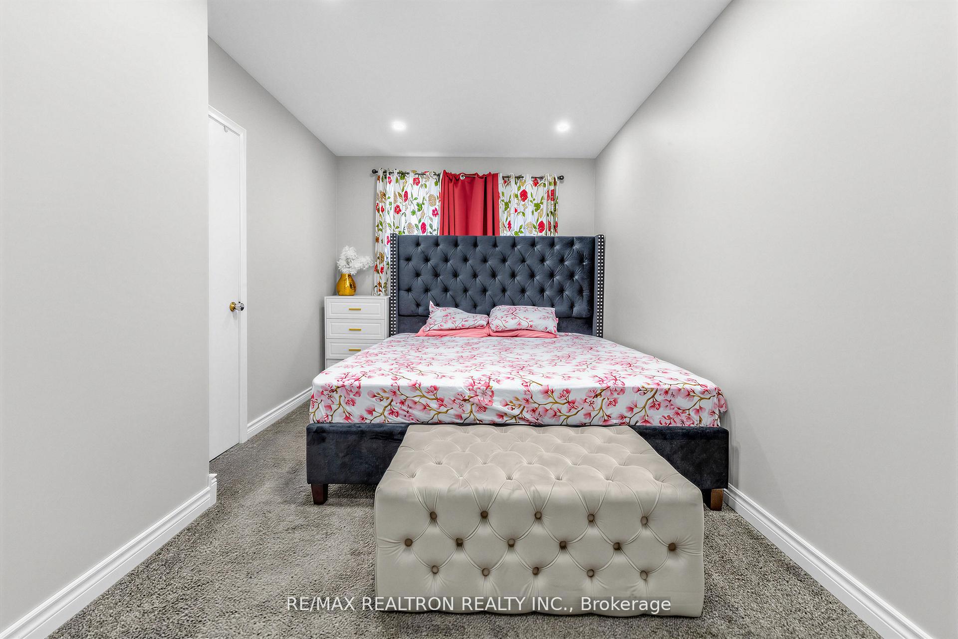 Photo 15 of 42 Charles Street, Brantford, Lion's Park — HOMEH