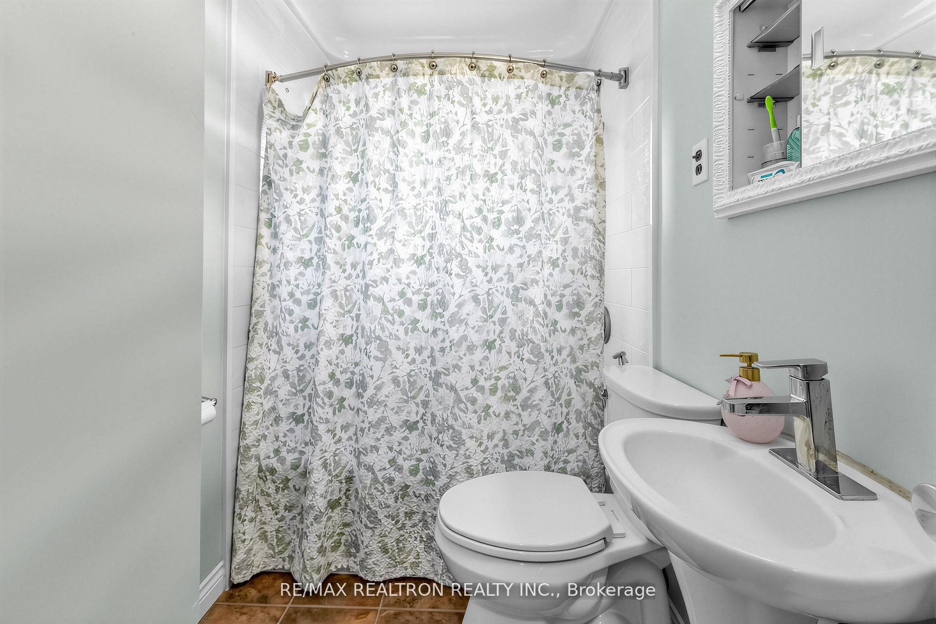 Photo 19 of 42 Charles Street, Brantford, Lion's Park — HOMEH