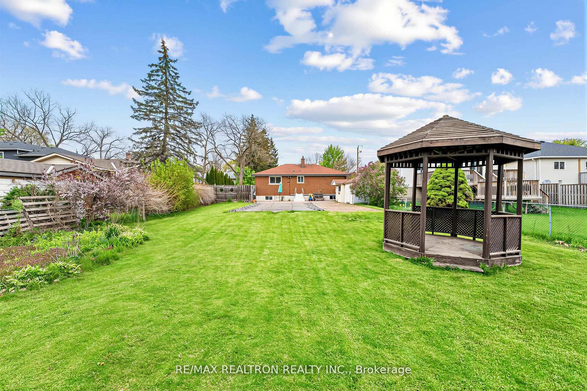 Photo 33 of 42 Charles Street, Brantford, Lion's Park — HOMEH