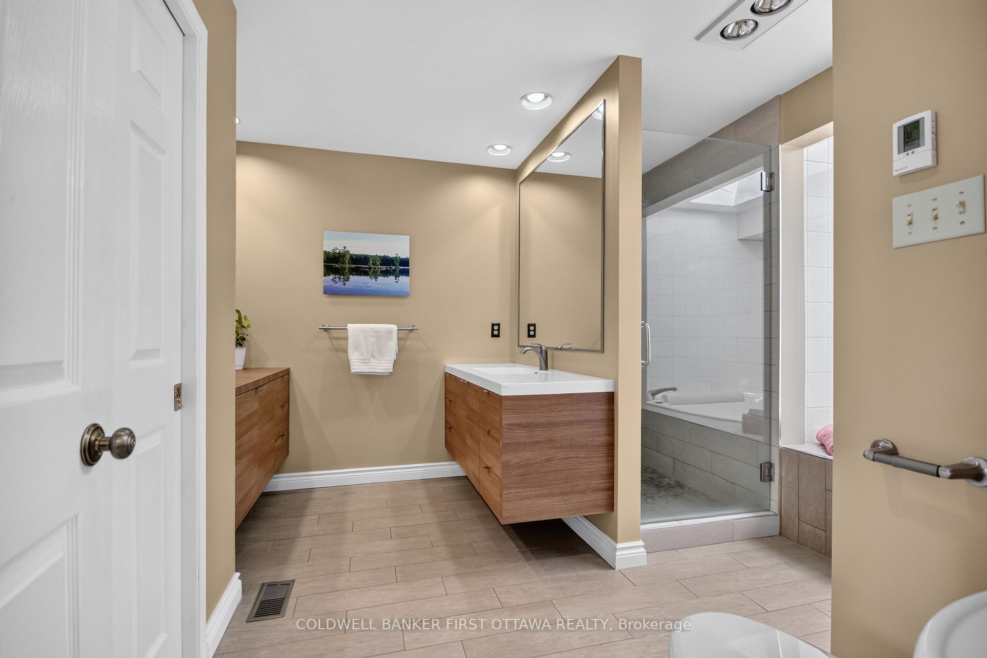 Photo 44 of 9 Foxrun Lane, Ottawa, Hunt Club — HOMEH