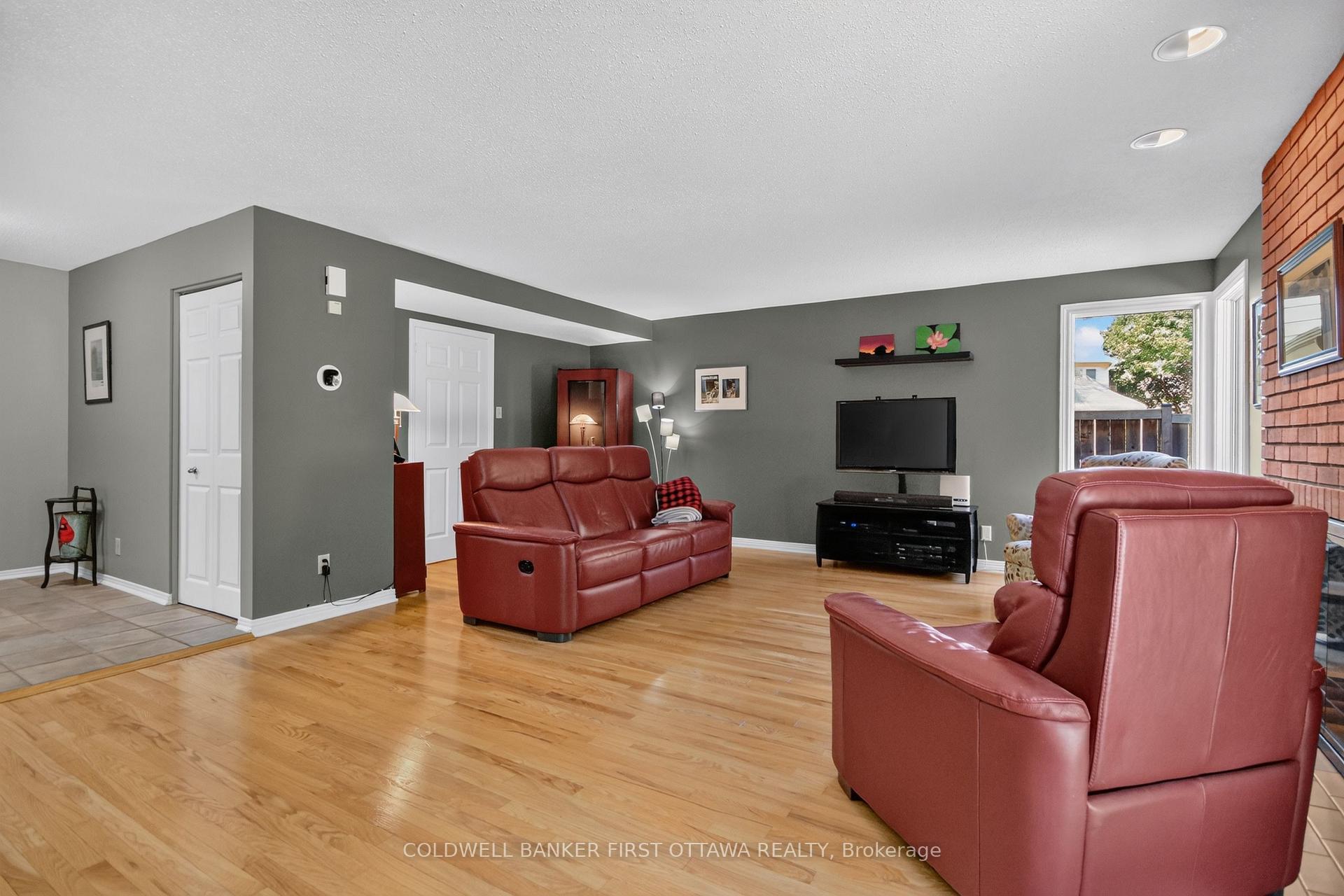 Photo 70 of 9 Foxrun Lane, Ottawa, Hunt Club — HOMEH